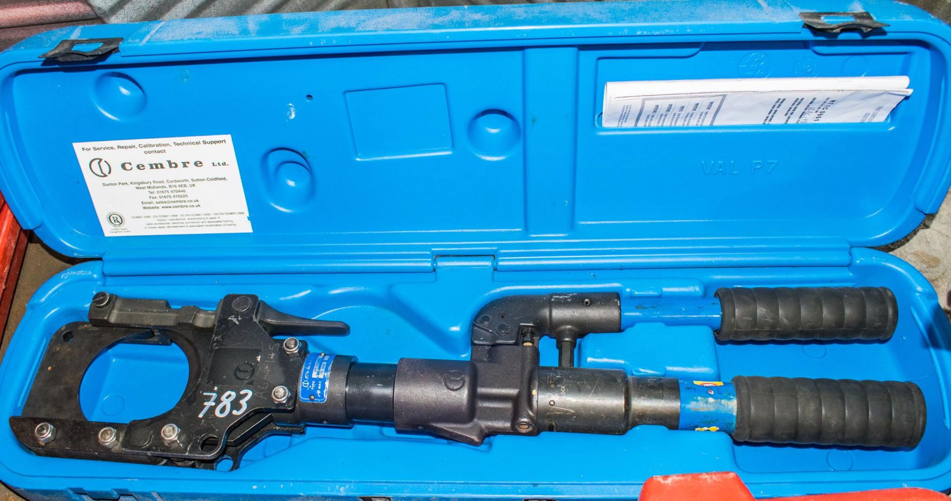 Cembre manual hydraulic crimping tool c/w carry case A664945