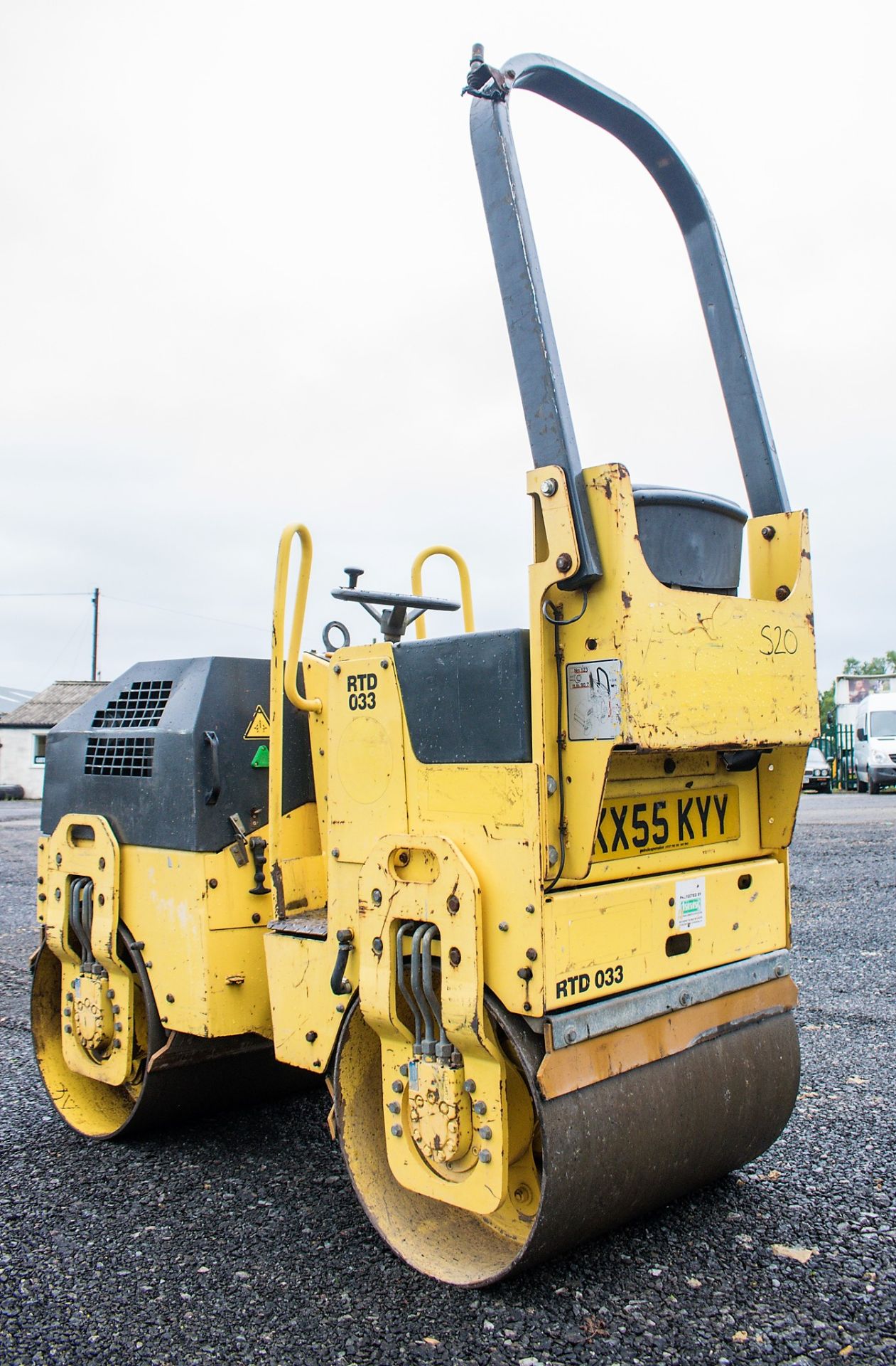 Bomag BW80 ADH-3 double drum ride on roller Year: 2005 S/N: 425695 Recorded Hours: 1241 RTD033 - Image 4 of 16