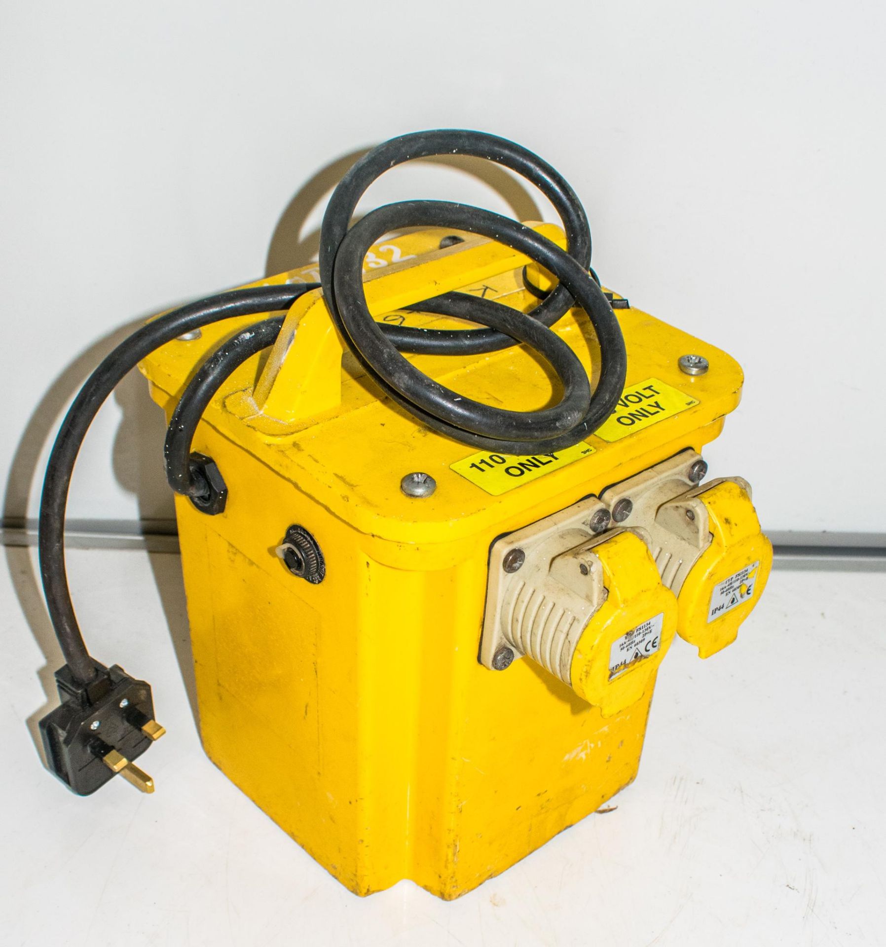 240v to 110v 3 kva transformer KPP46070