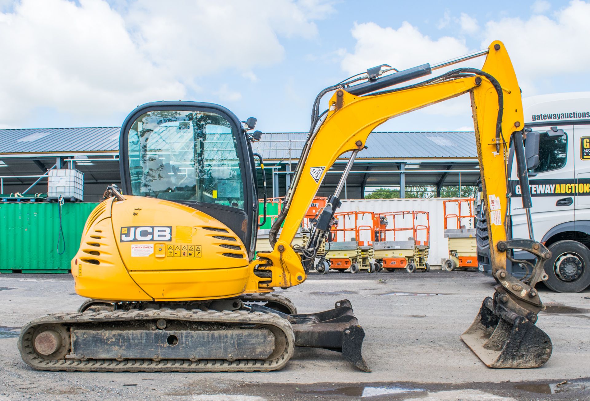 JCB 8050 RTS 5 tonne rubber tracked excavator Year: 2013  S/N: 60452 Recorded Hours: 3093 piped, - Image 7 of 18