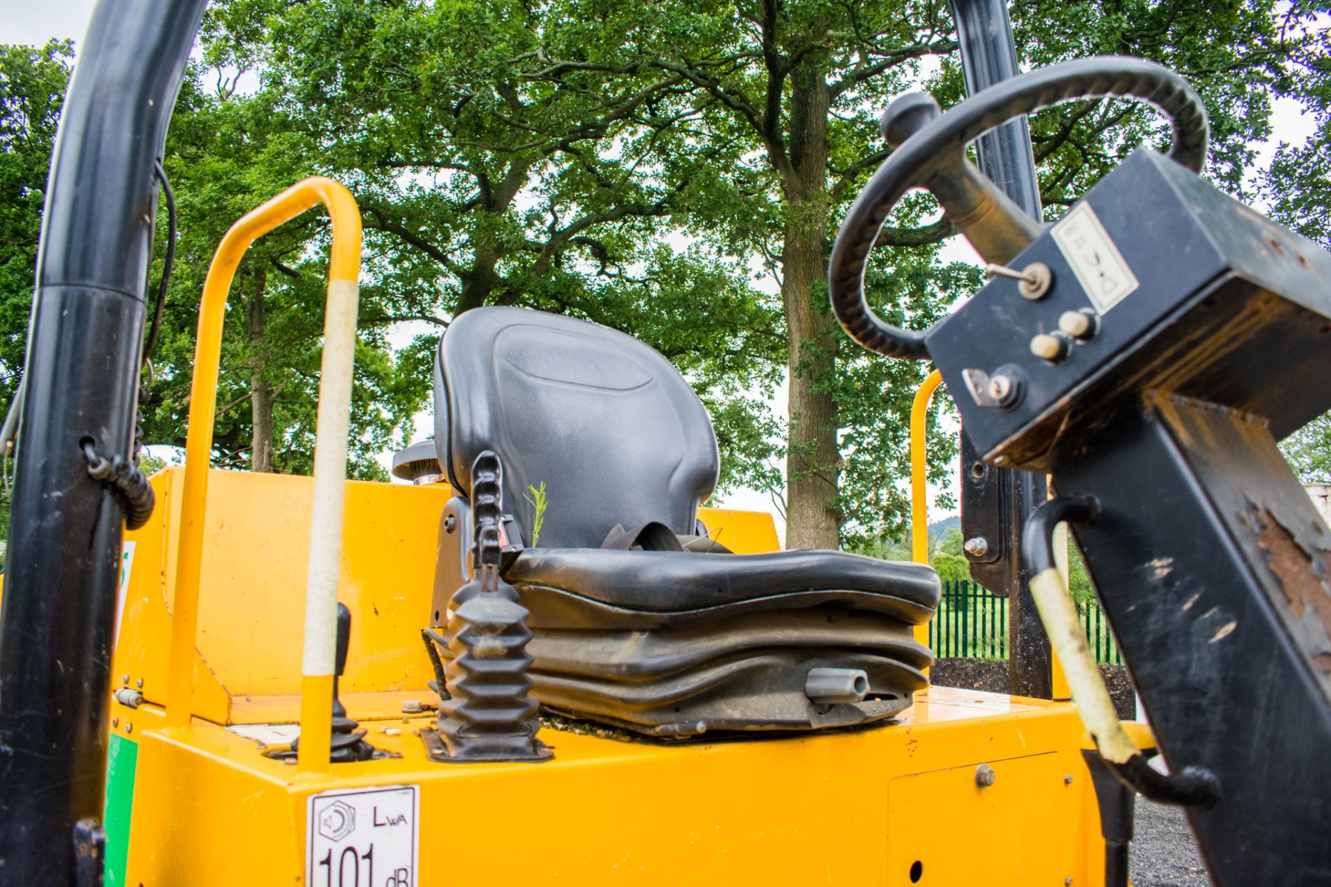 JCB 6 tonne swivel skip dumper Registration Number: MX64 PXG Year: 2015 S/N: RL8817 Recorded - Image 15 of 16