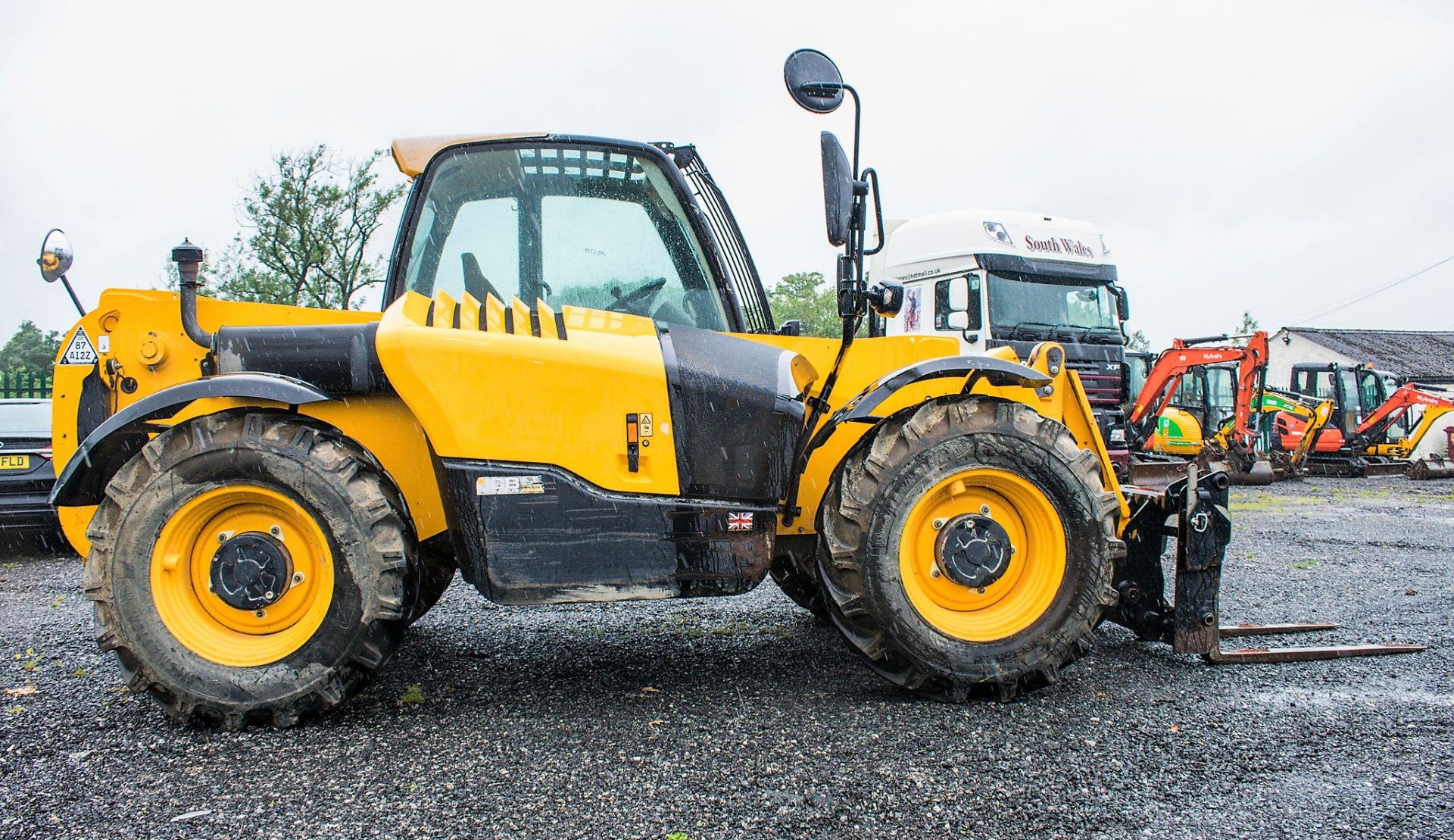 JCB 531-70 7 metre telescopic handler Registration Number: MJ63 AMV Year: 2013 S/N: 2179974 Recorded - Image 8 of 21