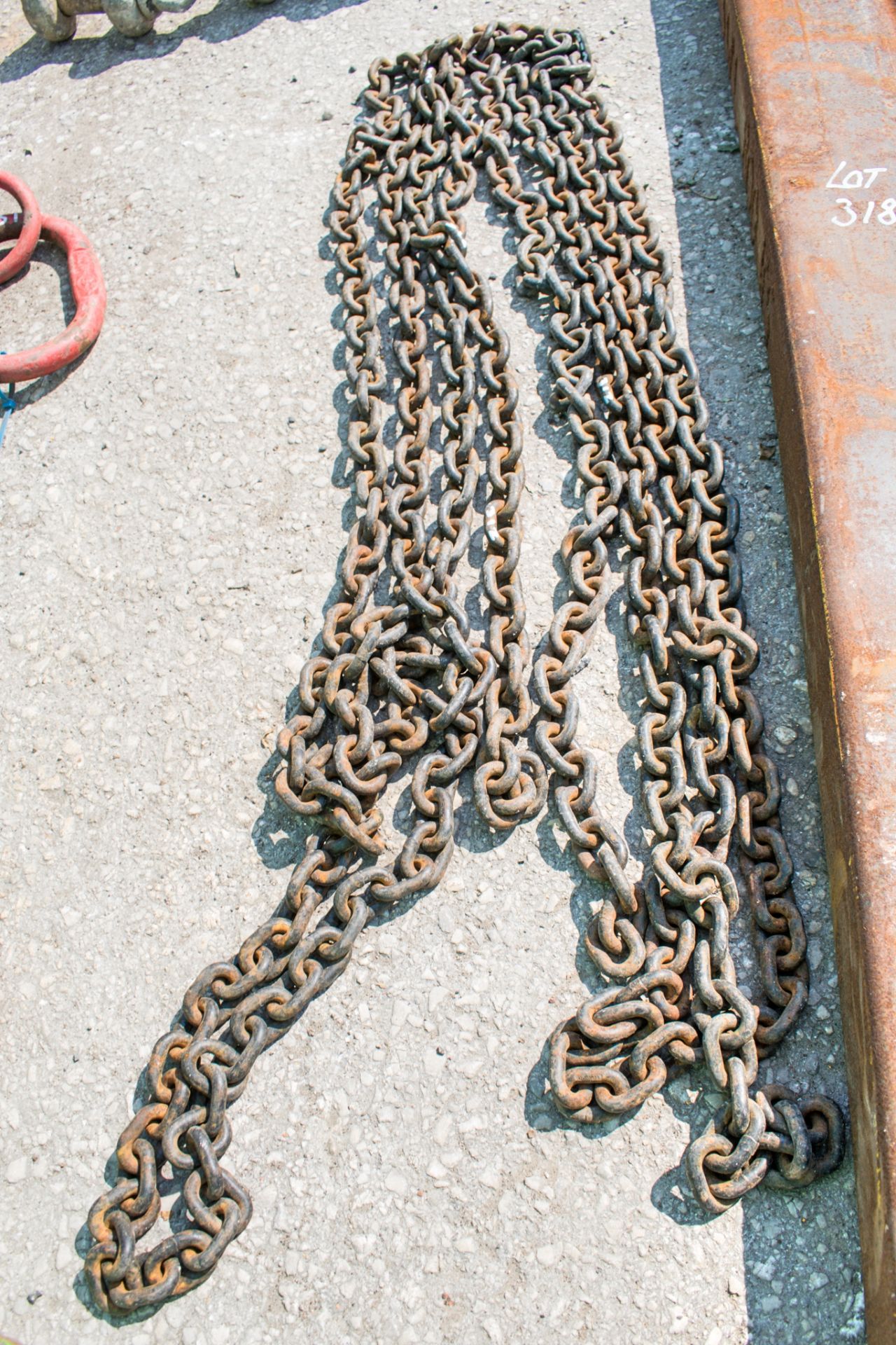 2 - lengths of lifting chain