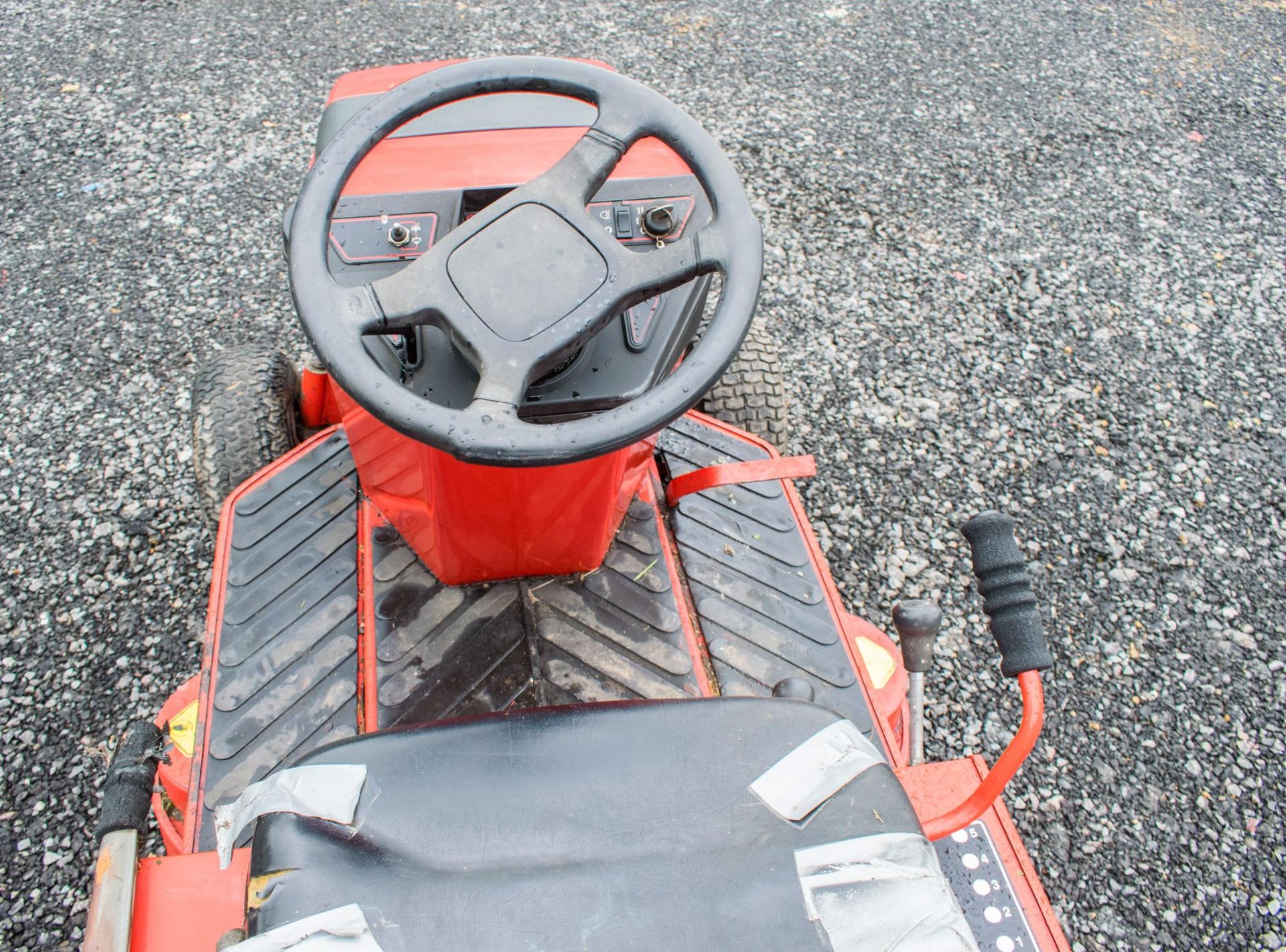 Countax C300M S speed manual sit on petrol driven mower ** 38 inch cutting width ** ** No VAT on - Image 11 of 11