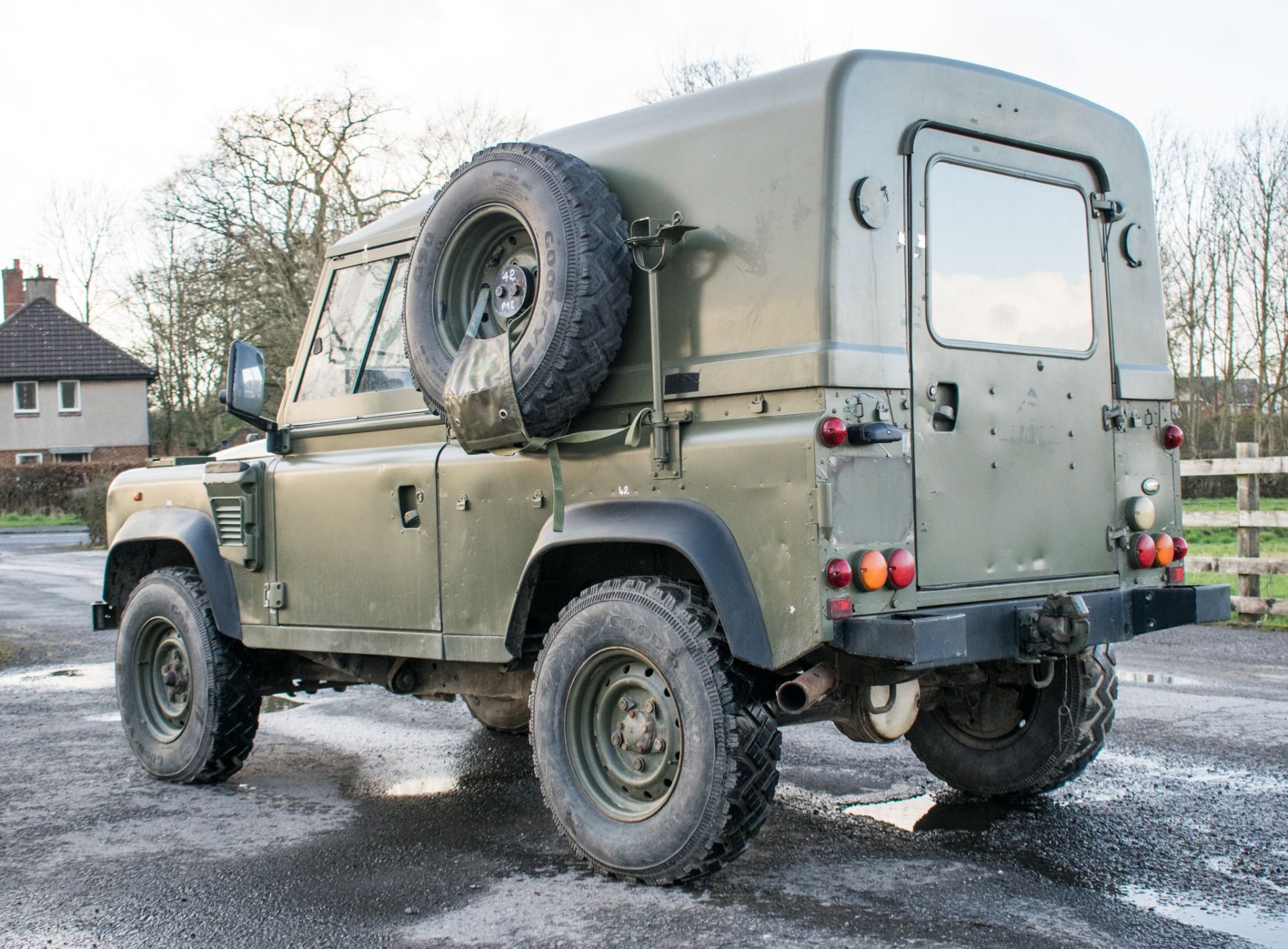 Land Rover Defender 90 Wolf 300 TDI 4wd TUL hard top utility vehicle (EX MOD) Date into Service: - Image 4 of 27