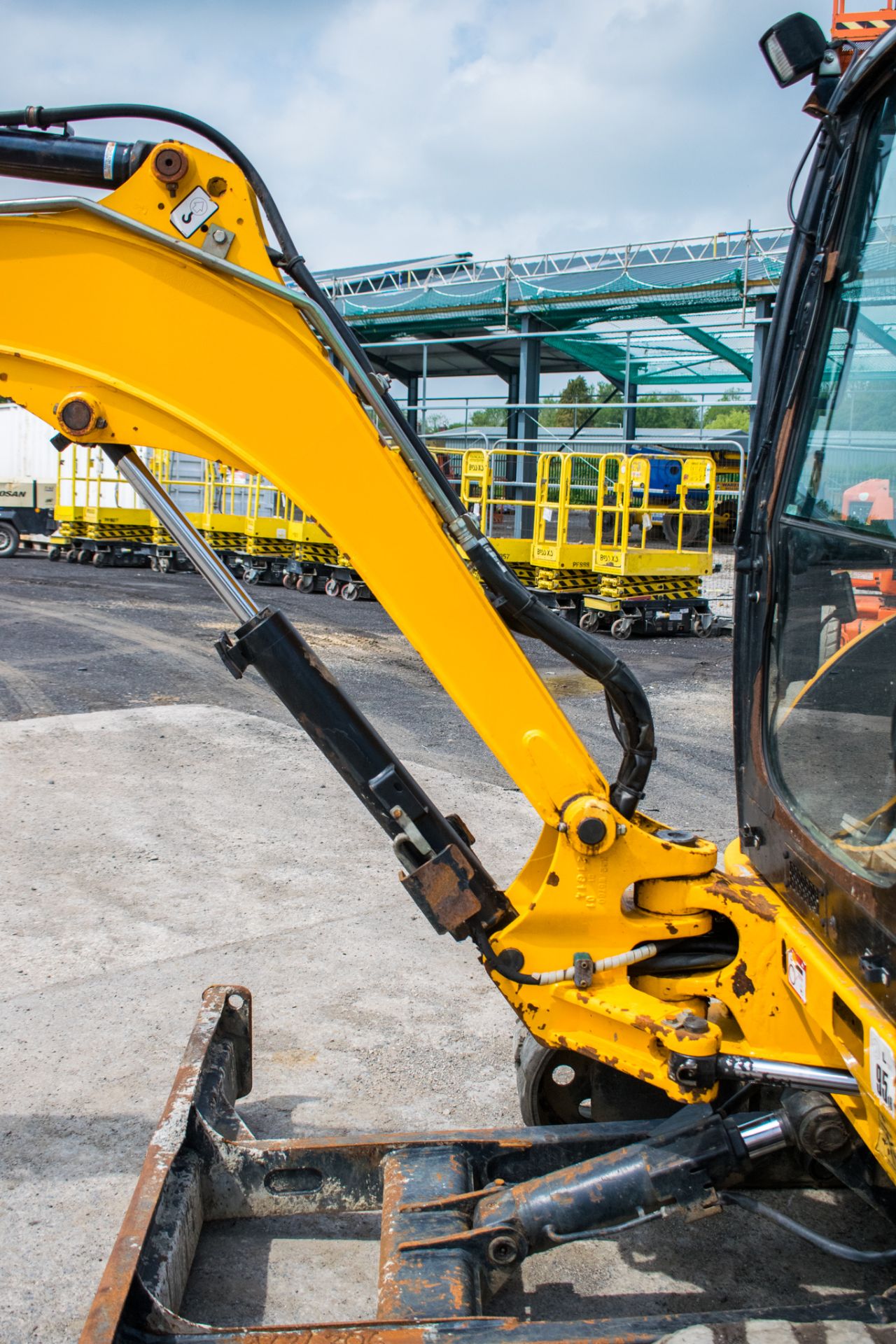 JCB 8030 ZTS 3 tonne rubber tracked excavator  Year: 2014 S/N: 32119 Recorded hours; 1350 blade, - Image 13 of 18