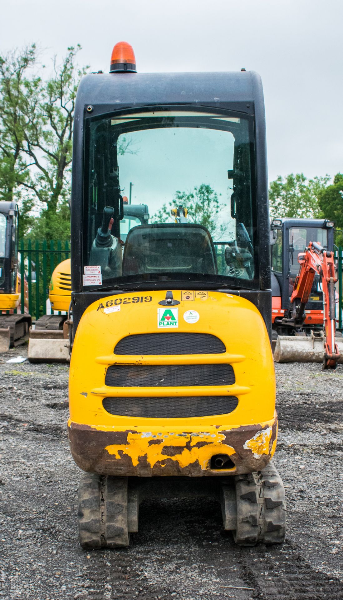 JCB 8016 1.5 tonne rubber tracked mini excavator Year: 2013 S/N: 2071311 Recorded Hours: 1736 blade, - Image 6 of 18