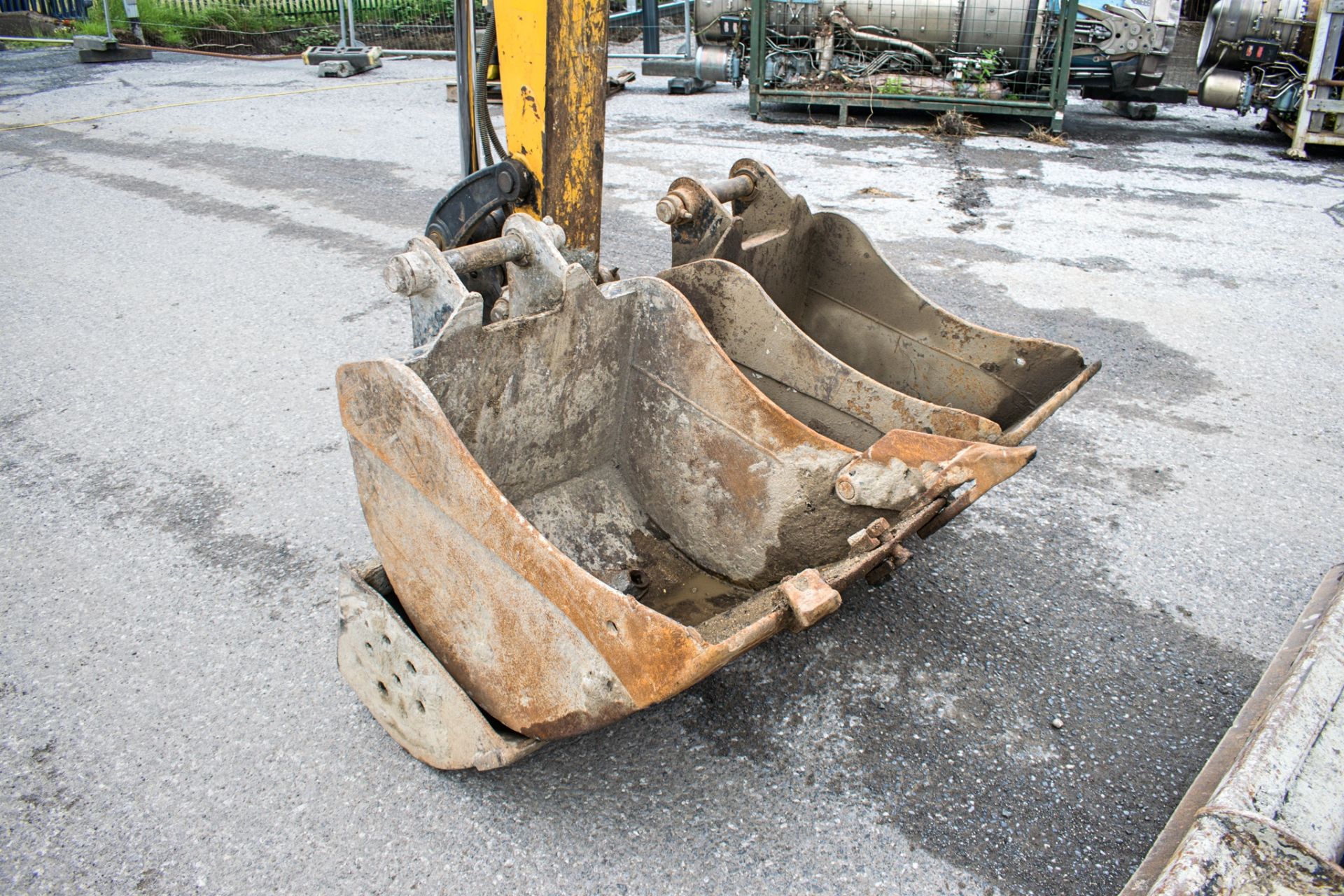 JCB 8055 RTS 5.5 tonne rubber tracked excavator Year: 2013 S/N: 2060572 Recorded Hours: 4404 - Image 11 of 23