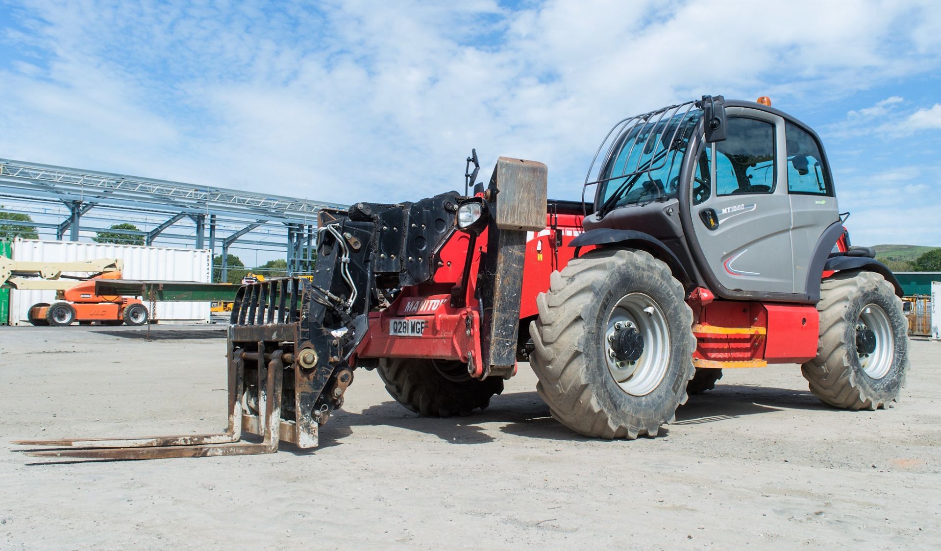 Manitou MT1840 18 metre telescopic handler Year: 2014 S/N: 942505 Recorded Hours: 3106 c/w side