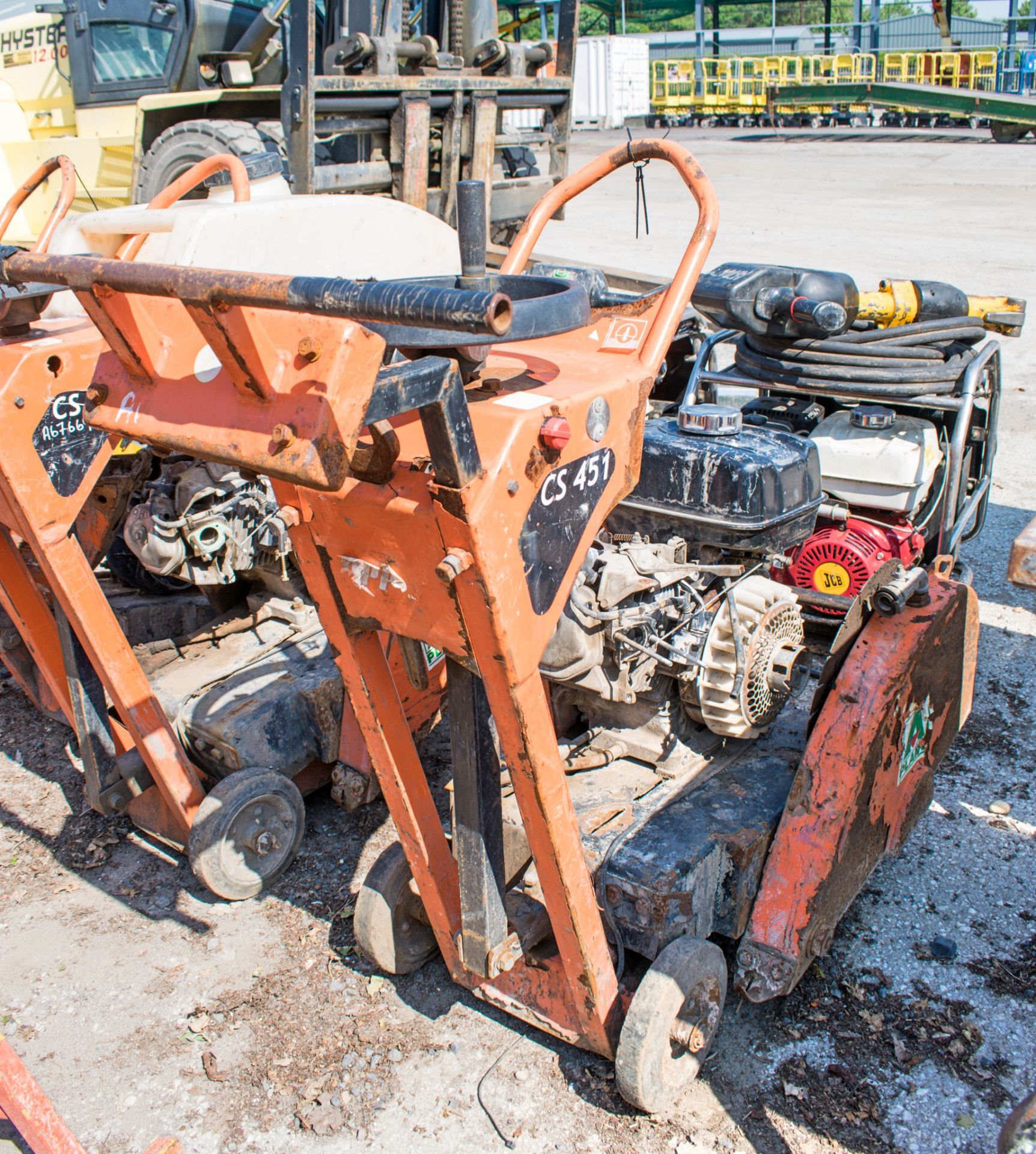 Clipper CS451 petrol driven road saw A668299 ** For spares ** - Image 2 of 2