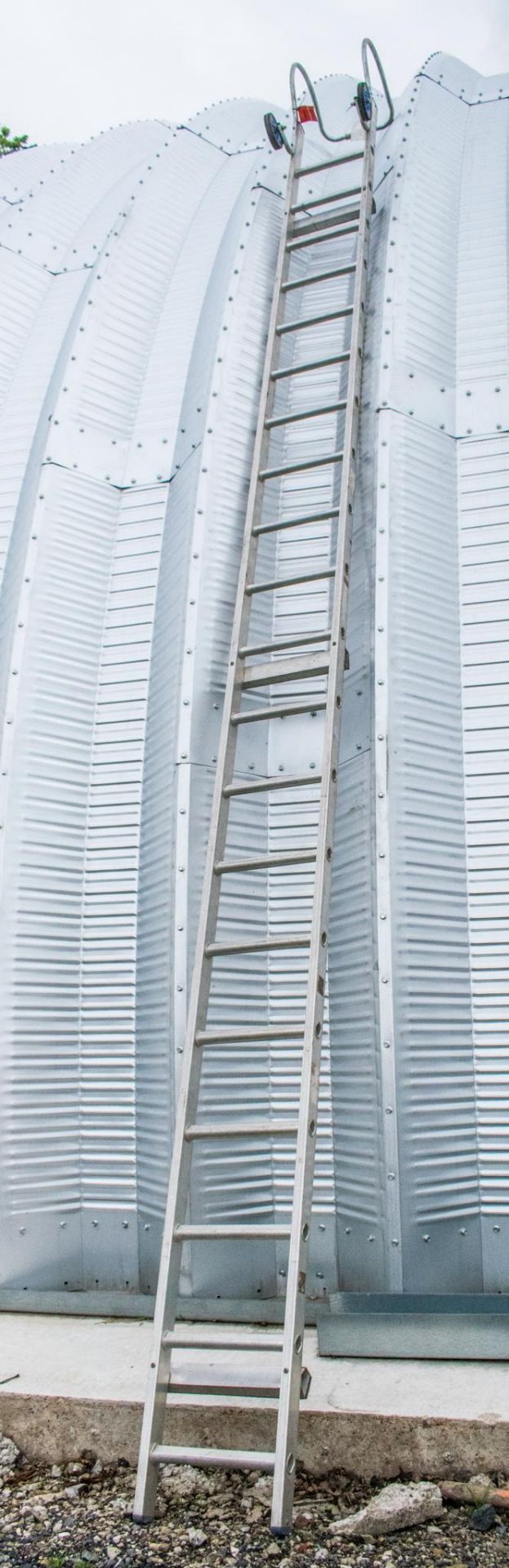 Aluminium 20 tread aluminium roofing ladder