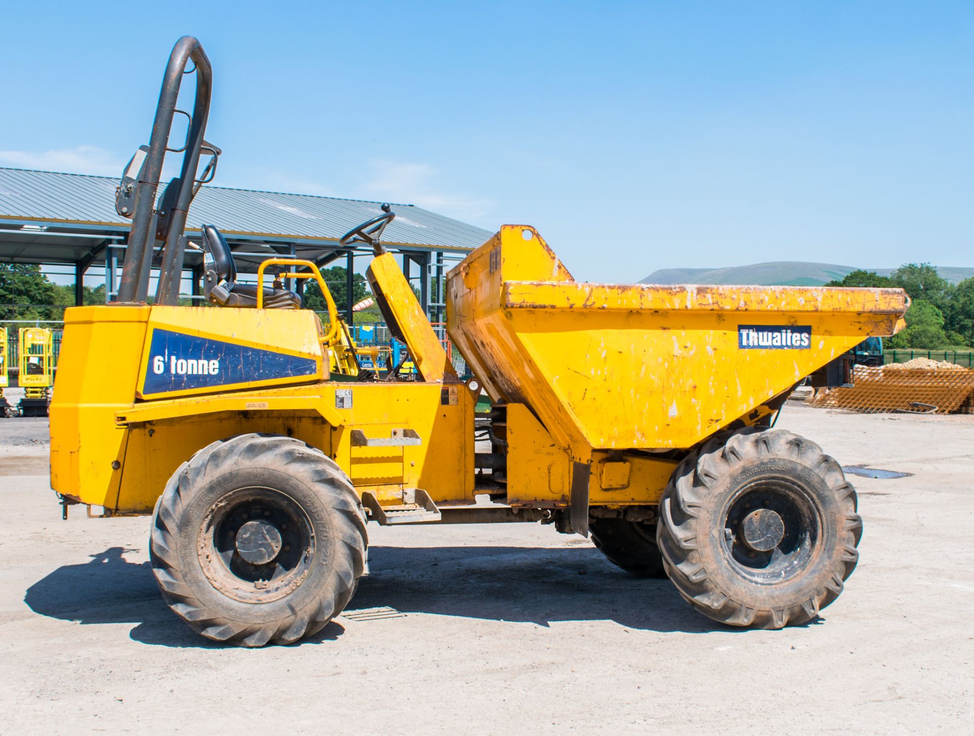 Thwaites 6 tonne straight skip dumper  Year: 2008 S/N: B75358 Recorded Hours: 1659 Registration - Image 8 of 18