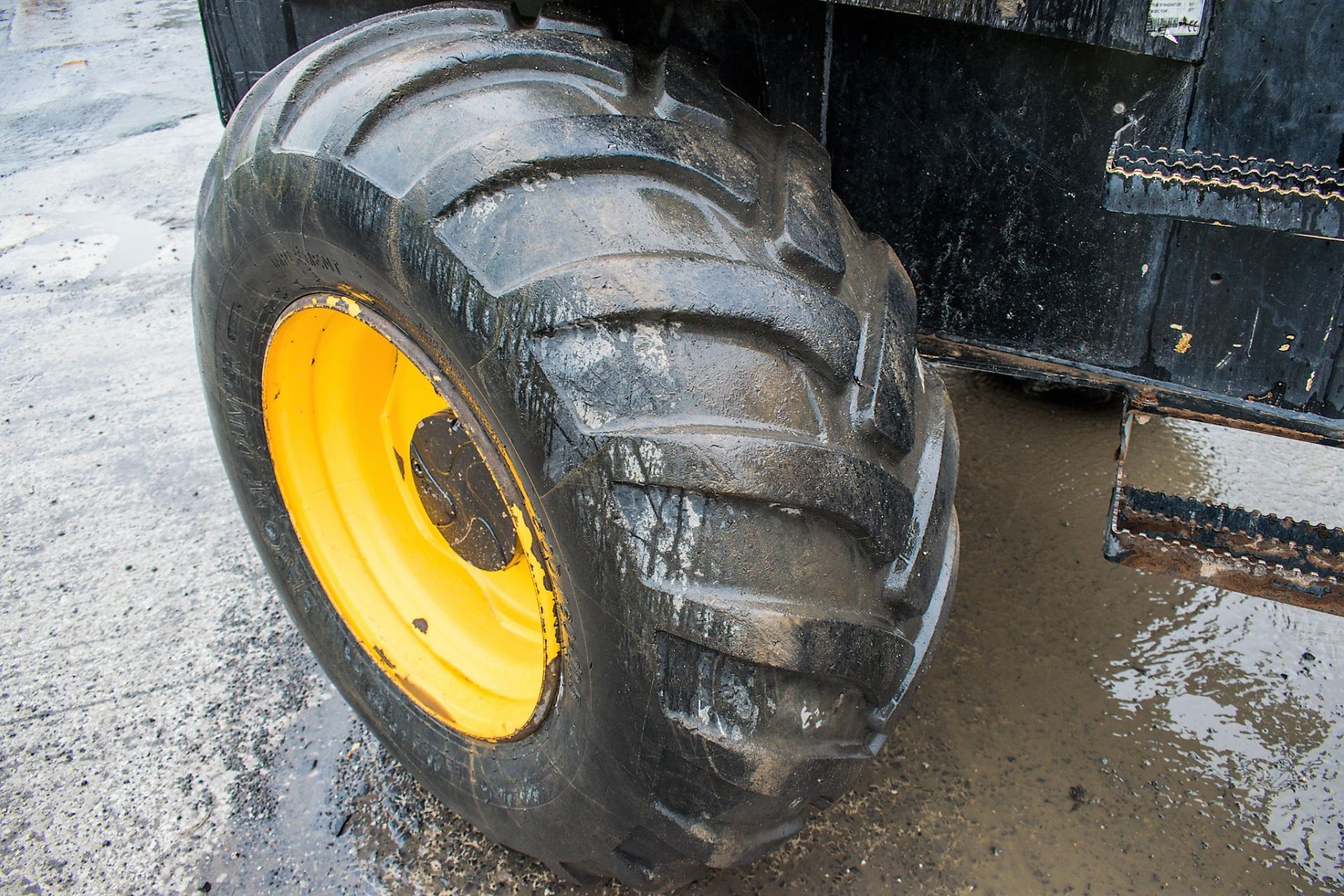 JCB 9TFT 9 tonne straight skip dumper  Reg No.: MA67 VLJ    c/w V5 Road Registration Document - Image 11 of 18