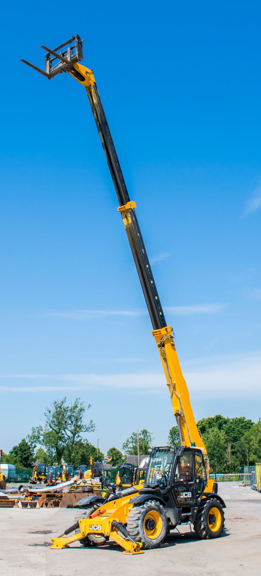 JCB 535-140 14 metre Hi Viz telescopic handler Year: 2014  S/N: 343454 Recorded hours: - Image 13 of 17