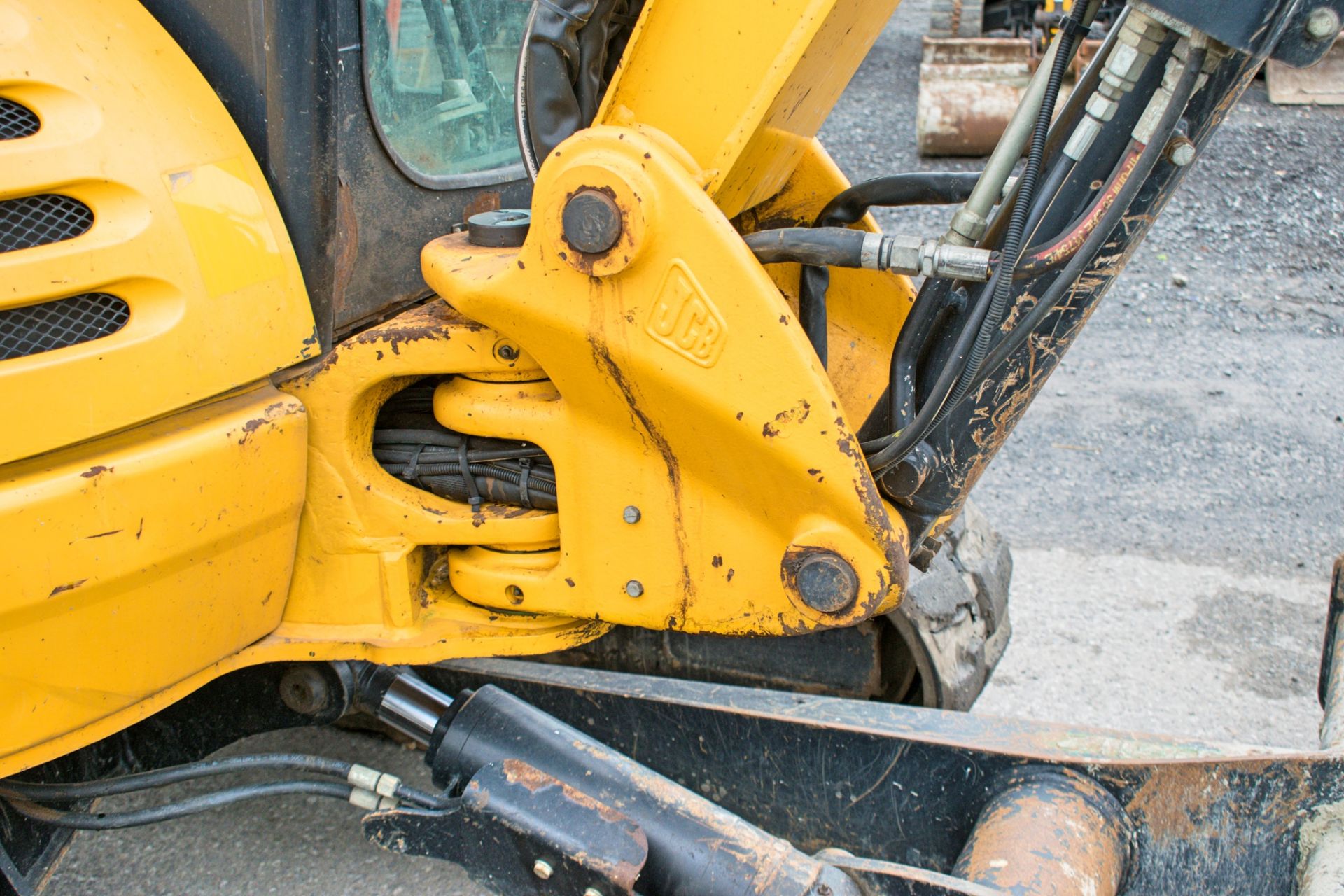 JCB 8055 RTS 5.5 tonne rubber tracked excavator Year: 2013 S/N: 2060572 Recorded Hours: 4404 - Image 19 of 23