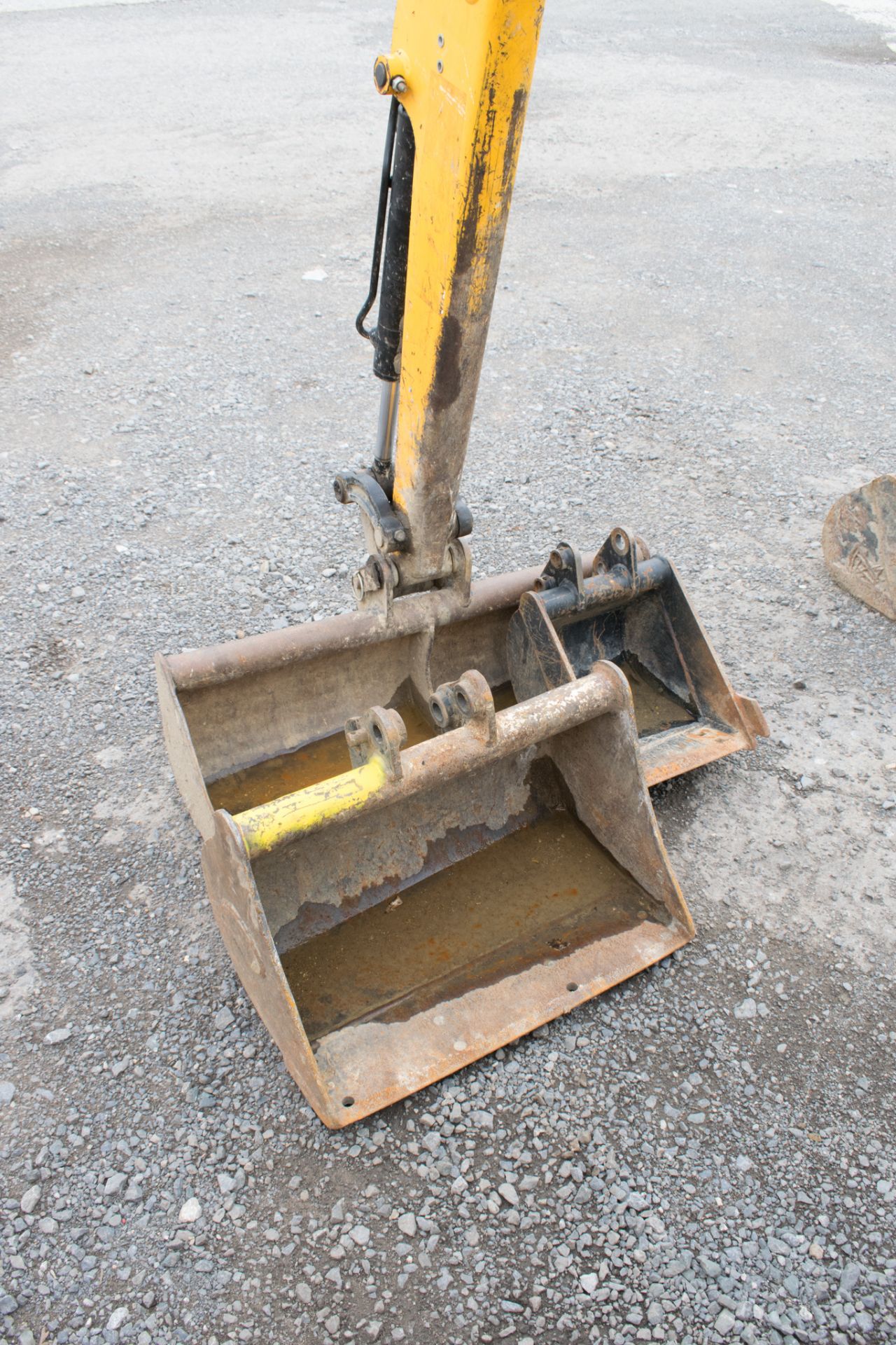 JCB 8016 1.5 tonne rubber tracked mini excavator Year: 2013 S/N: 2071311 Recorded Hours: 1736 blade, - Image 18 of 18