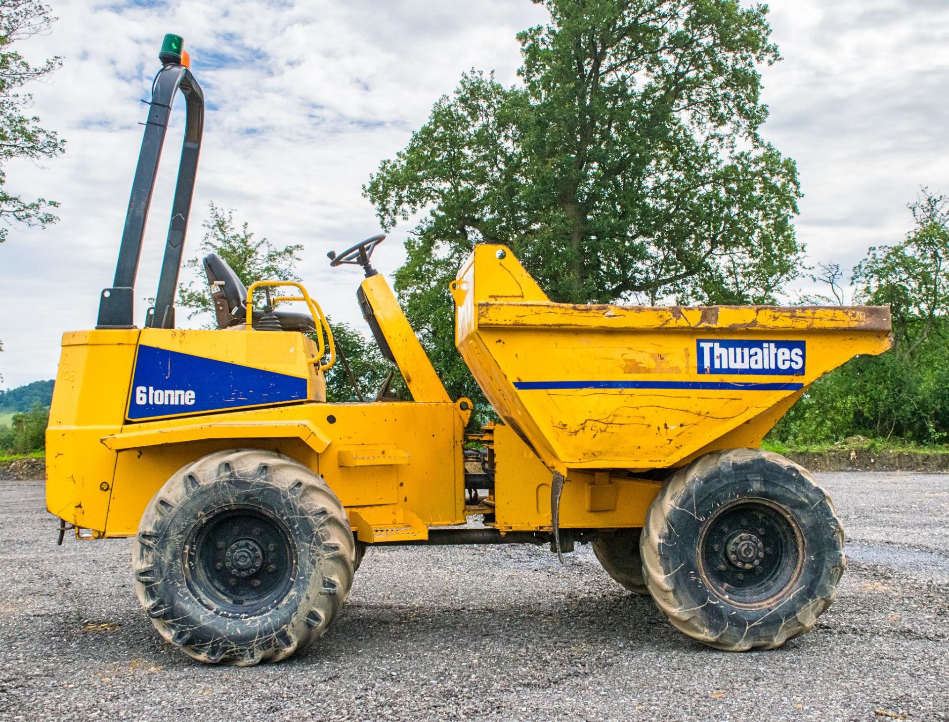 Thwaites 6 tonne straight skip dumper  Year: 2005 S/N: A5574 Recorded hours: 3852 1690 - Image 8 of 18