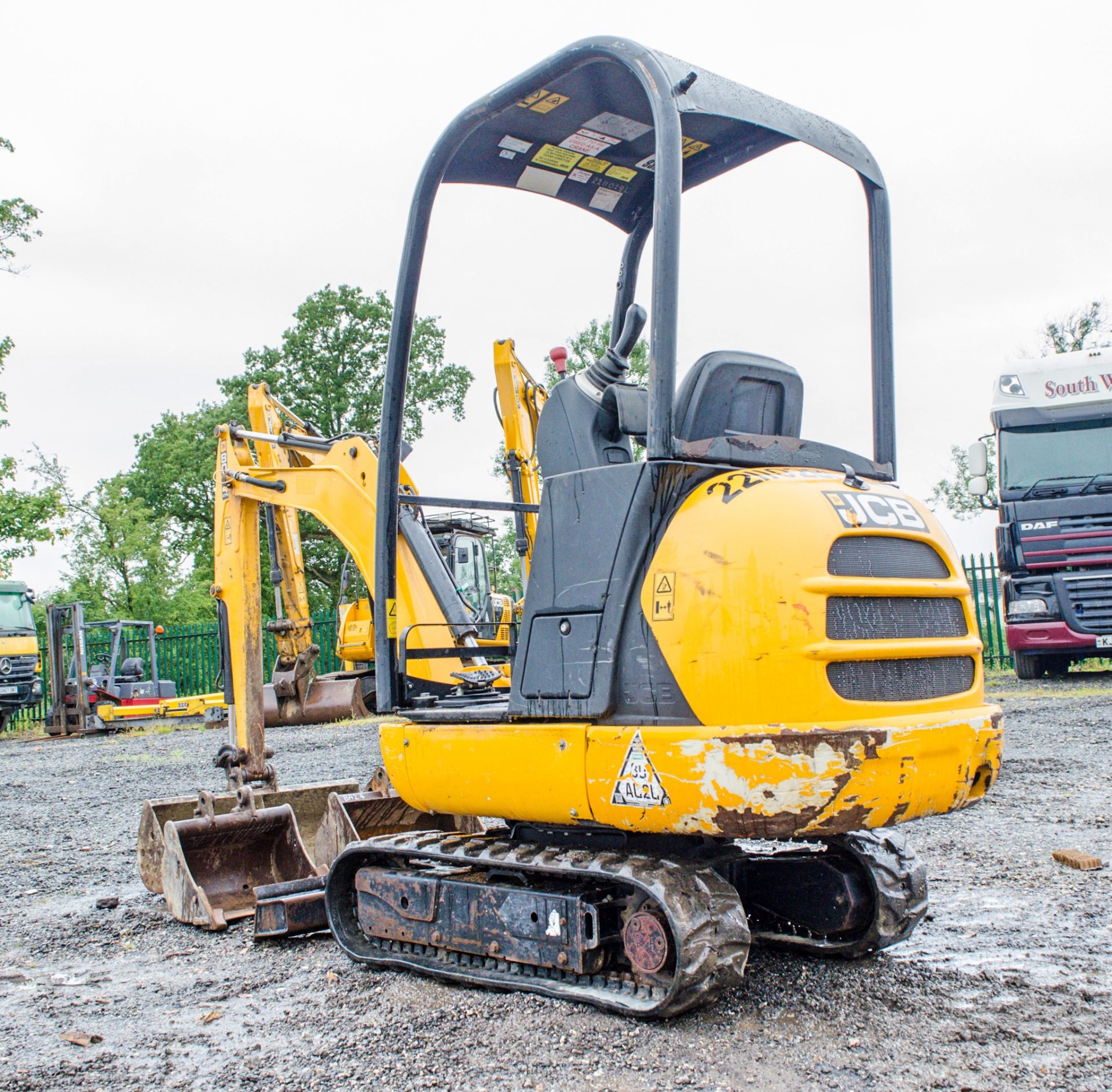JCB 8014 CTS 1.5 tonne rubber tracked mini excavator Year: 2014 S/N: 2070494 Recorded Hours: 1025 - Image 4 of 20