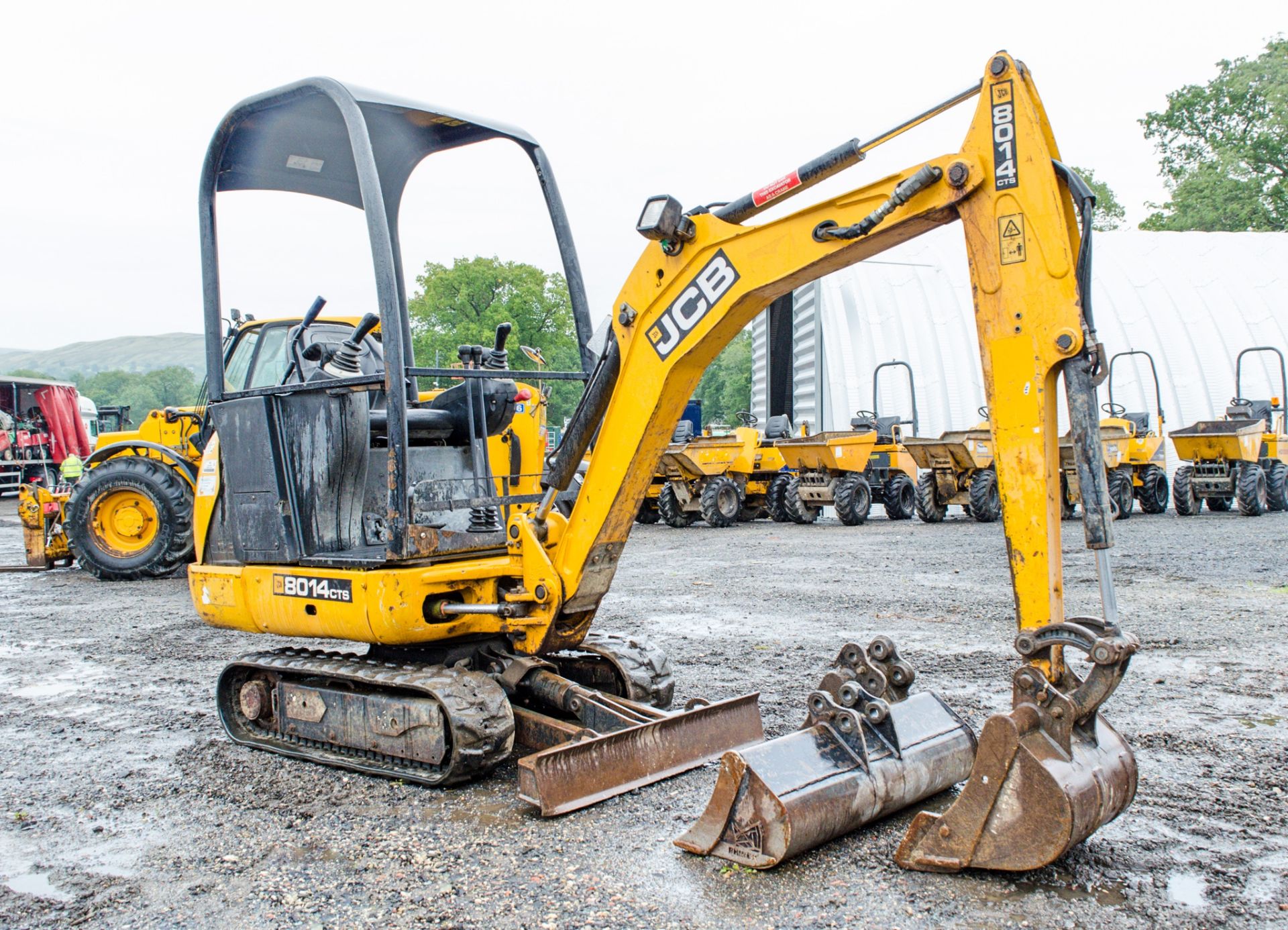 JCB 8014 CTS 1.5 tonne rubber tracked mini excavator Year: 2014 S/N: 2070507 Recorded Hours: 1678 - Image 2 of 19