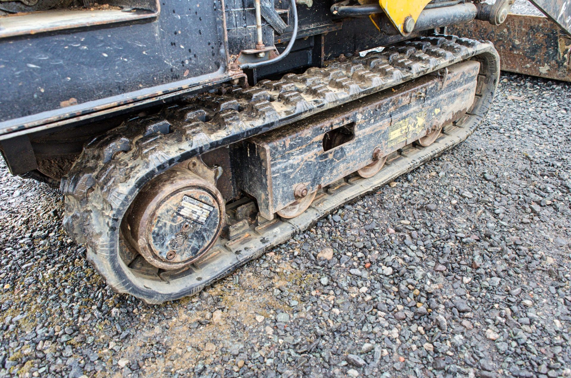 JCB Dumpster TD10 self loading petrol driven walk behind tracked dumper DMS15 - Image 9 of 15