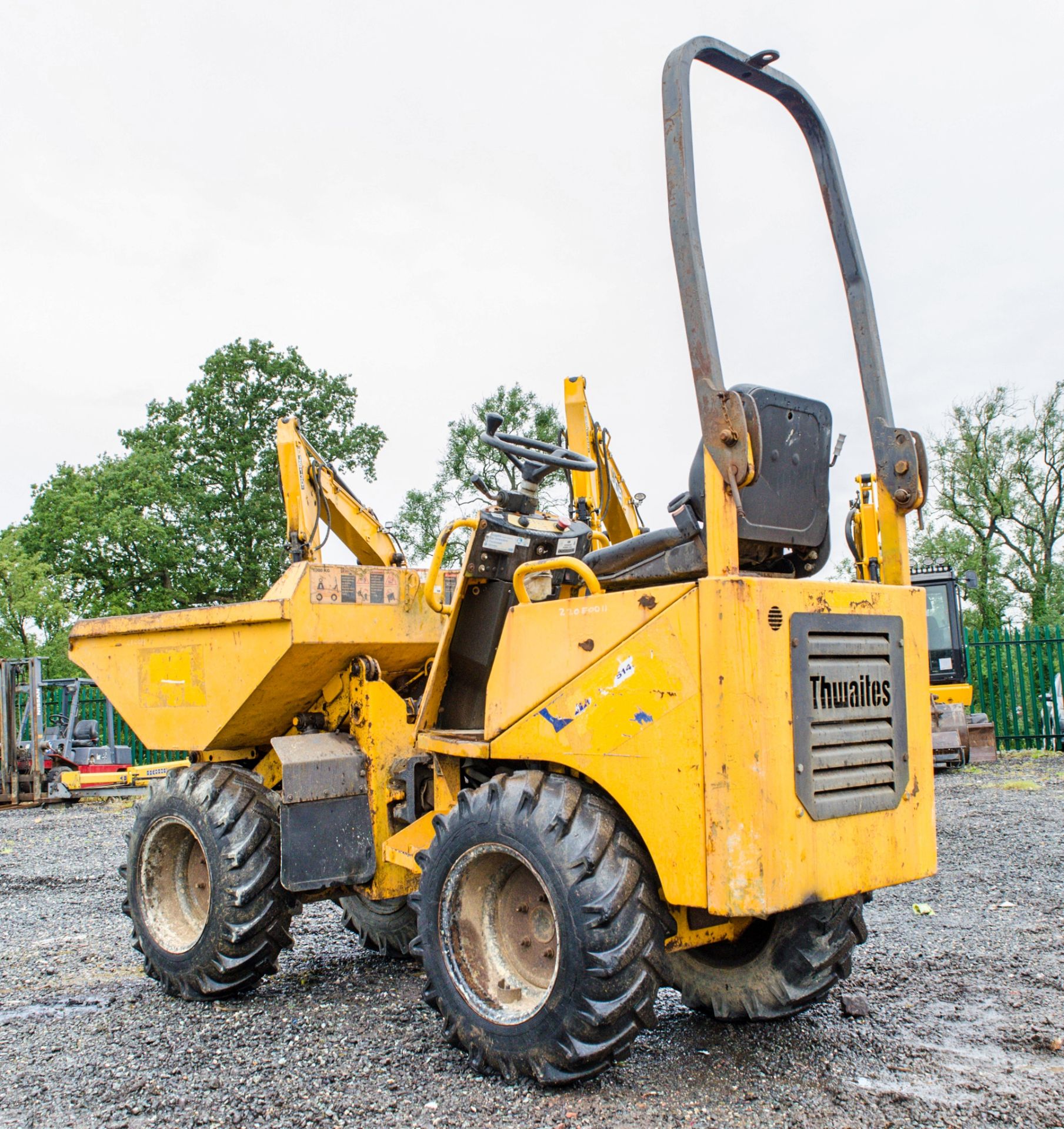 Thwaites 1 tonne hydrostatic dumper Year: 2005 S/N: 503A7990 Recorded Hours: 3044 220E0011 - Image 4 of 19