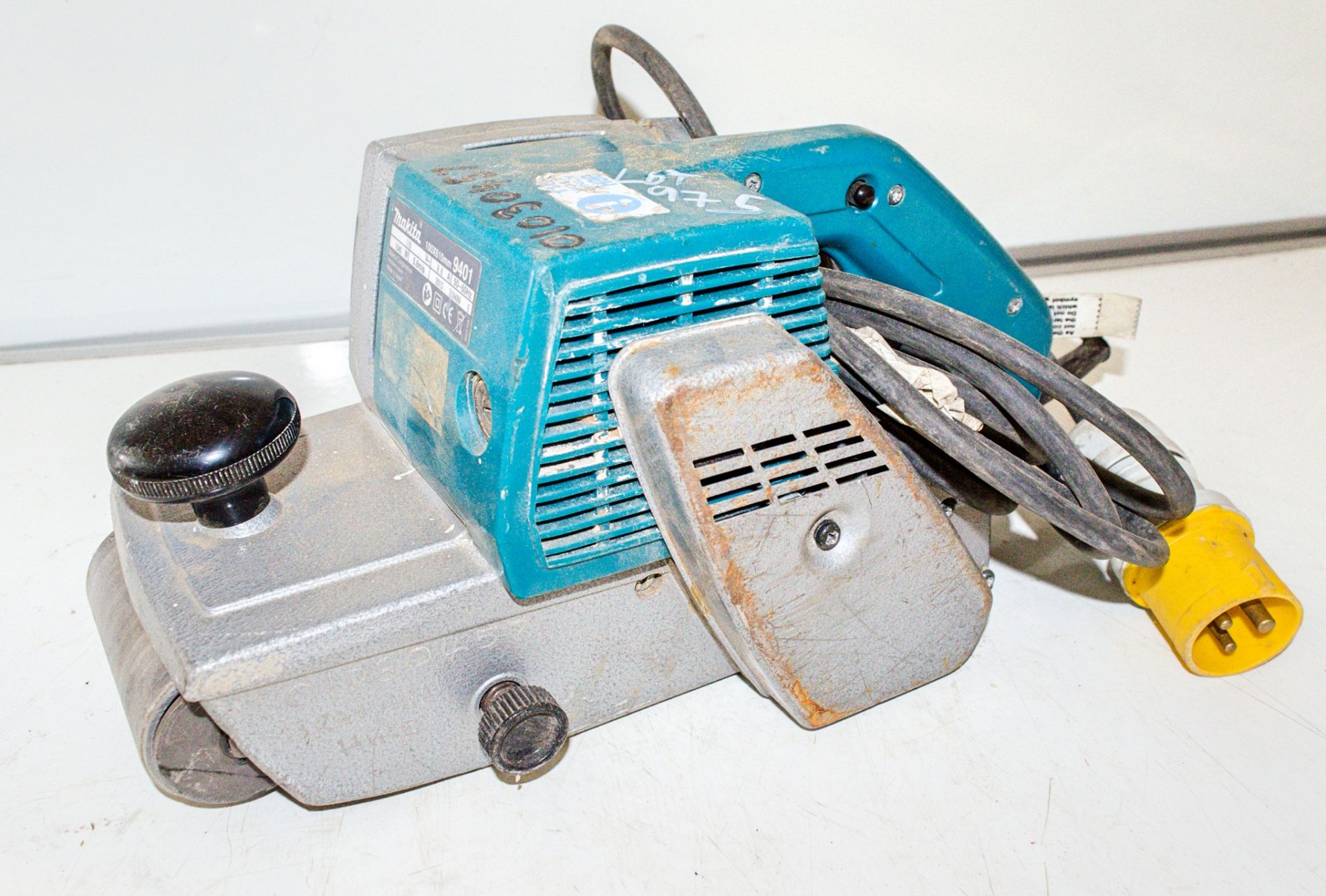 Makita 9401 110v belt sander