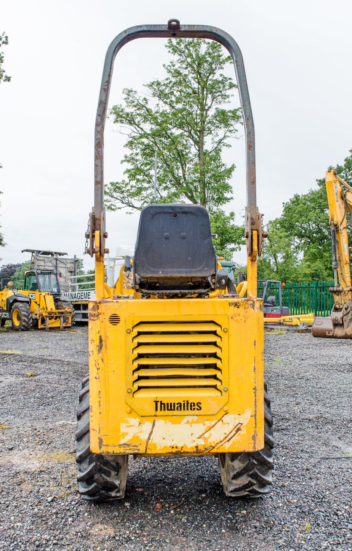 Thwaites 1 tonne hydrostatic dumper Year: 2006 S/N: 605A9416 Recorded Hours: 3065 220E0049 - Image 6 of 19