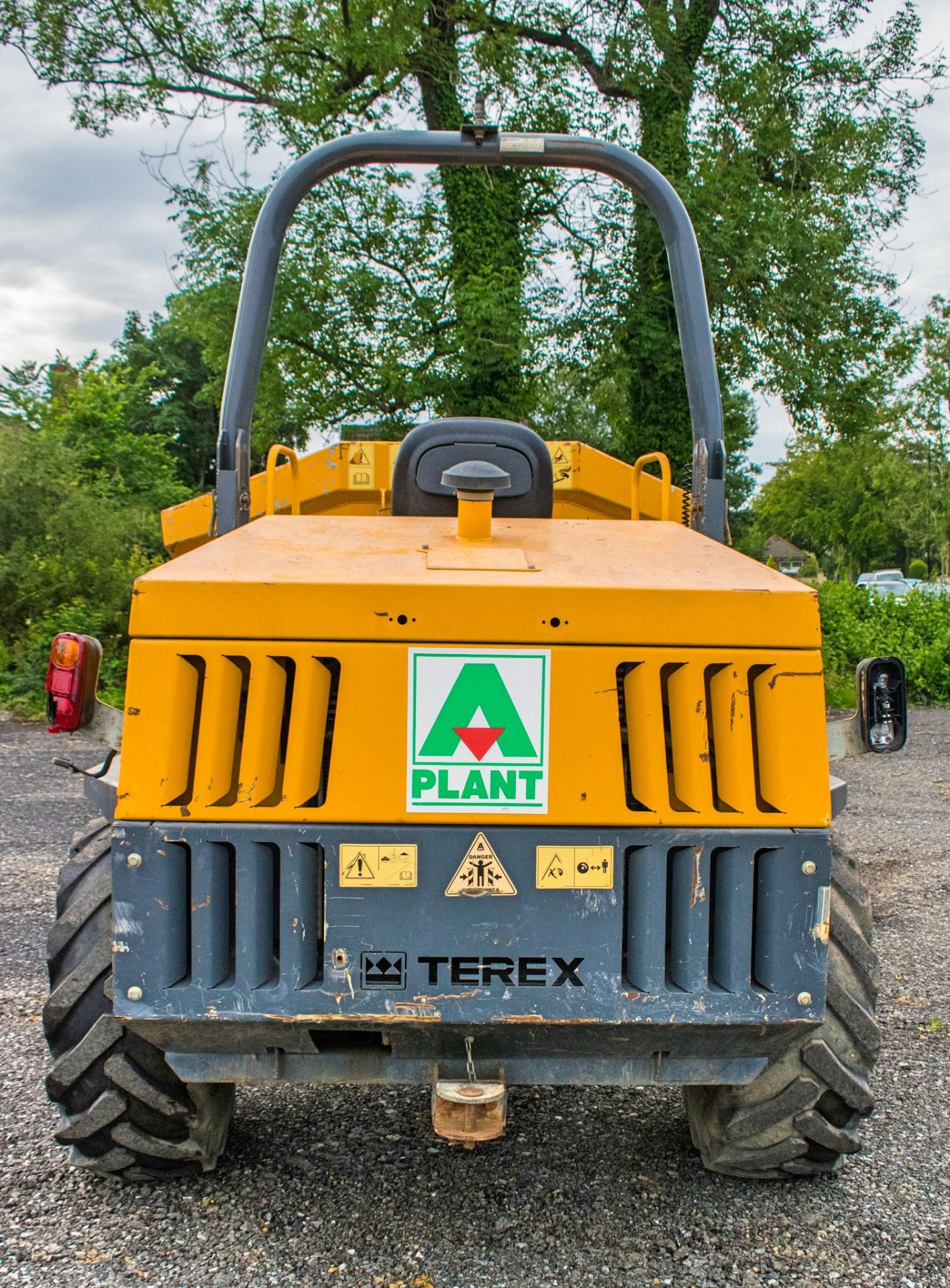 Terex TA6s 6 tonne straight skip dumper Reg No: Q294 EGU   c/w V5 Road Reg Certificate Year: 2014 - Image 6 of 18