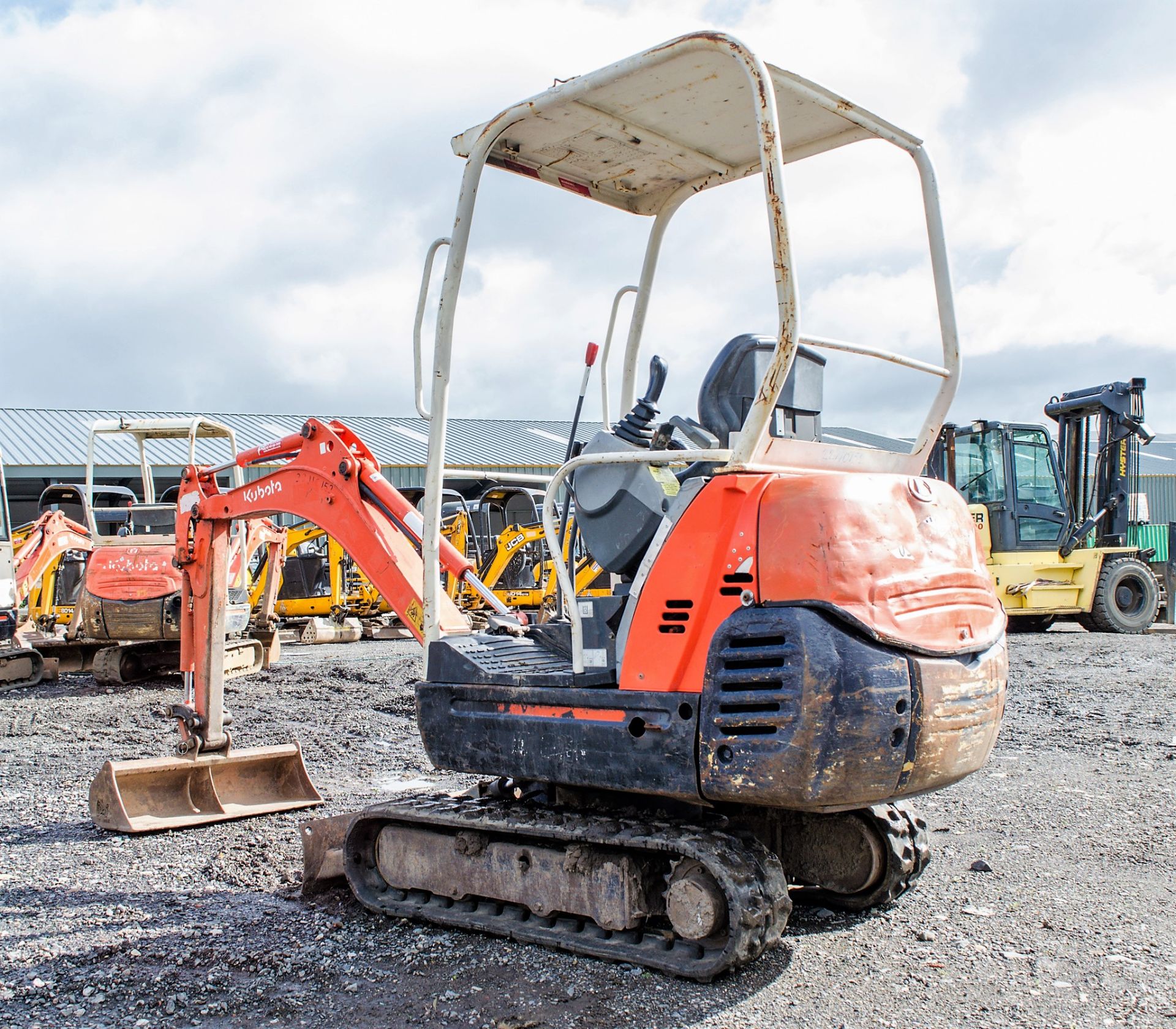 Kubota KX36-3 1.5 tonne rubber tracked excavator Year: 2005 S/N: 56816 Recorded Hours: 3559 blade, - Image 3 of 21