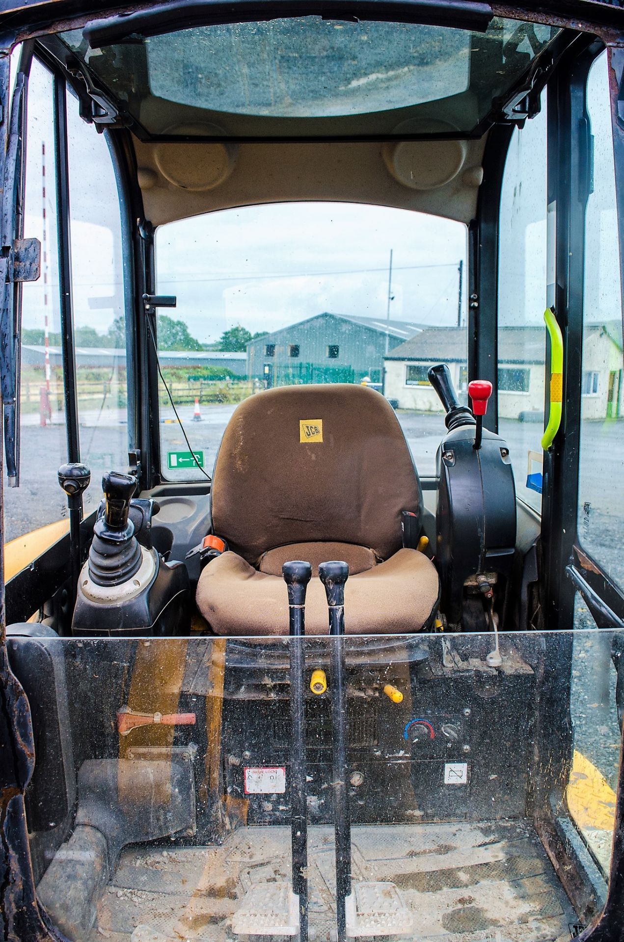 JCB 8030 3 tonne rubber tracked mini excavator Year: 2012 S/N: 2021567 Recorded Hours: 3523 blade, - Image 18 of 21