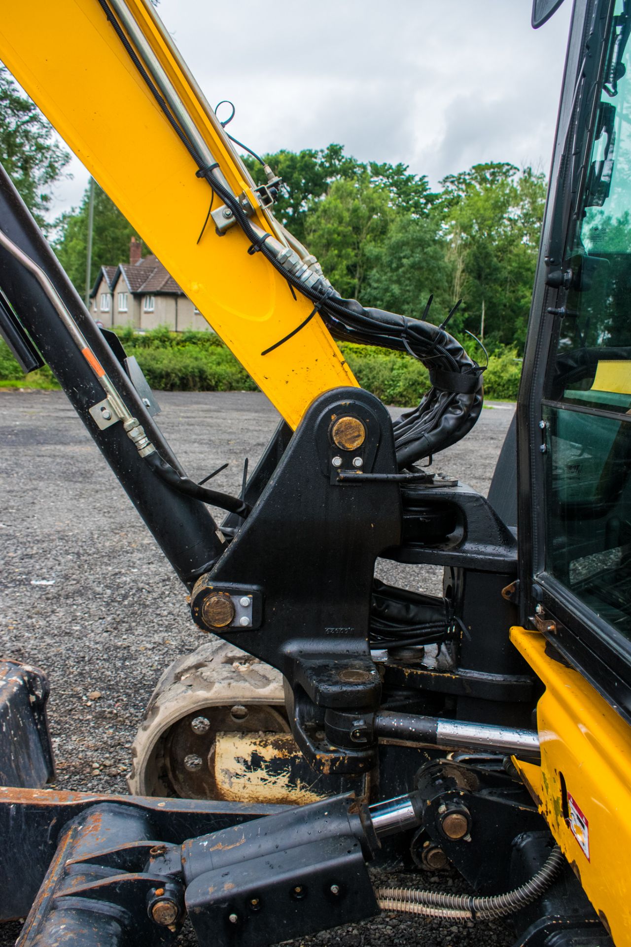 JCB 86 C-1 8 tonne rubber tracked excavator Year: 2017 S/N: 42716 Recorded Hours: 2530 piped, blade, - Image 15 of 19