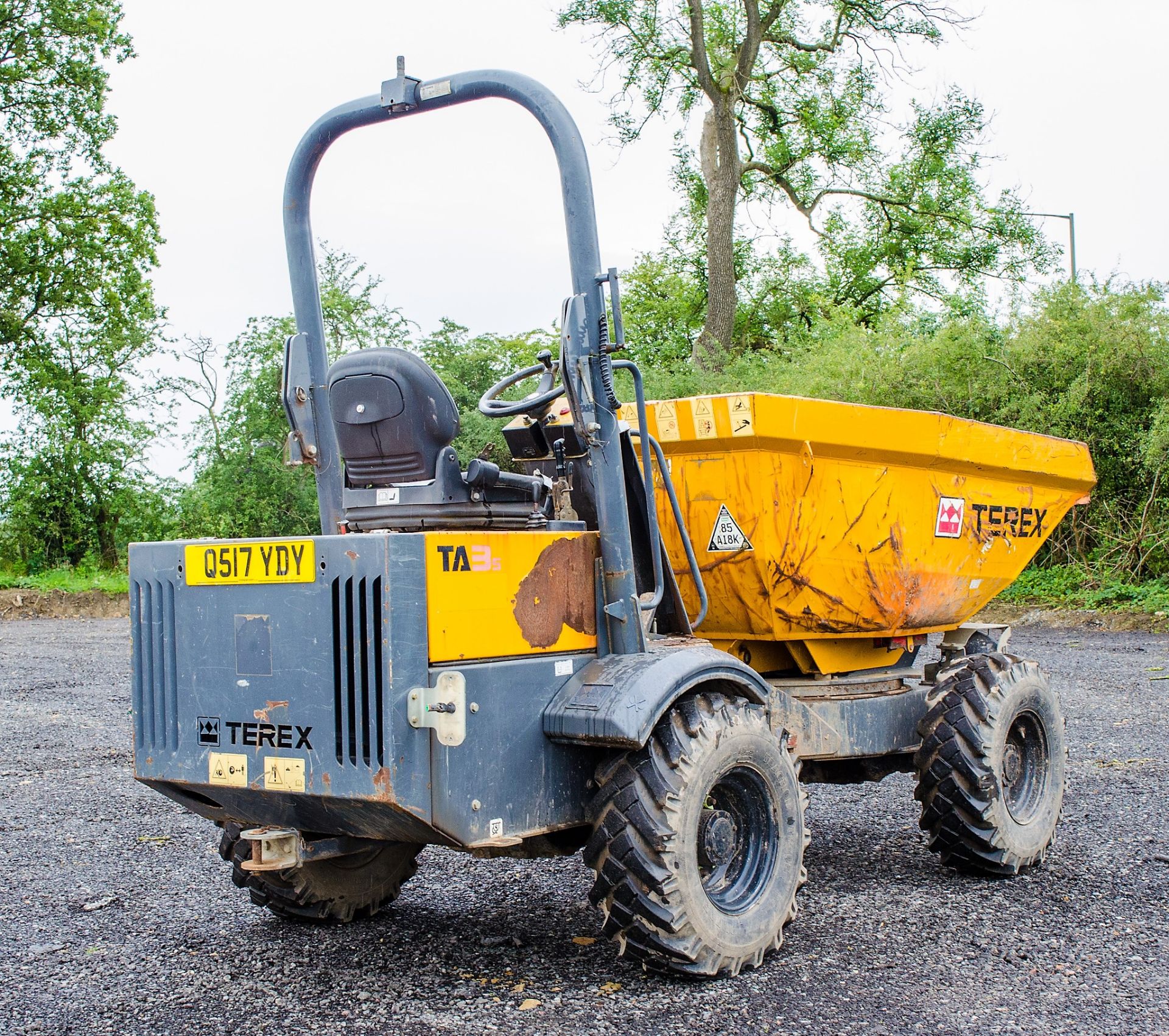 Terex TA3s 3 tonne swivel skip dumper Reg No: Q517 YDY   c/w V5 Road Reg Certificate Year: 2014 S/N: - Image 3 of 19