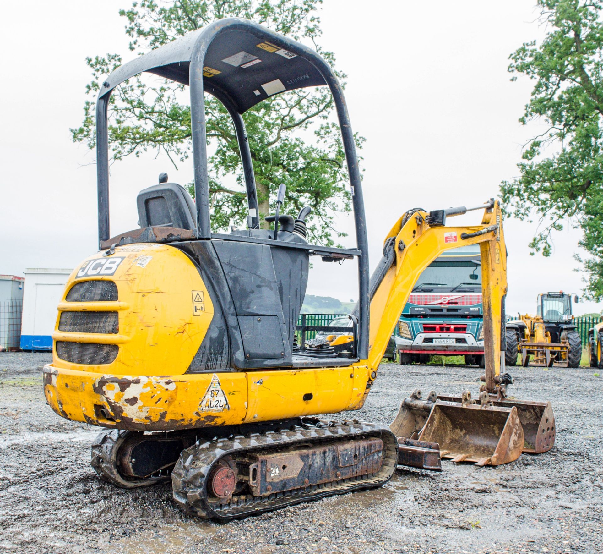 JCB 8014 CTS 1.5 tonne rubber tracked mini excavator Year: 2014 S/N: 2073493 Recorded Hours: 1892 - Image 3 of 20