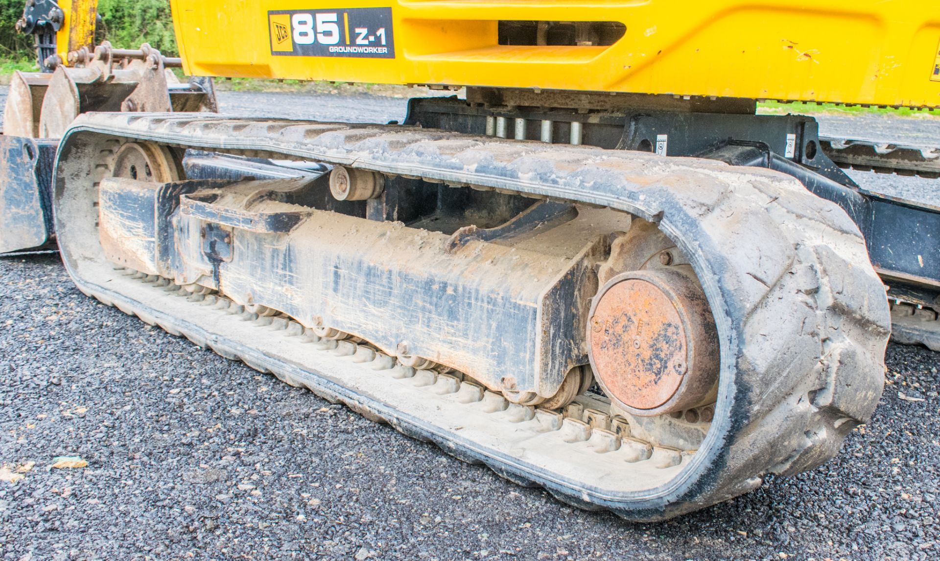 JCB 85 Z-1 8 tonne rubber tracked excavator Year: 2016 S/N:2500941 Recorded Hours: 2776 piped, - Image 19 of 44