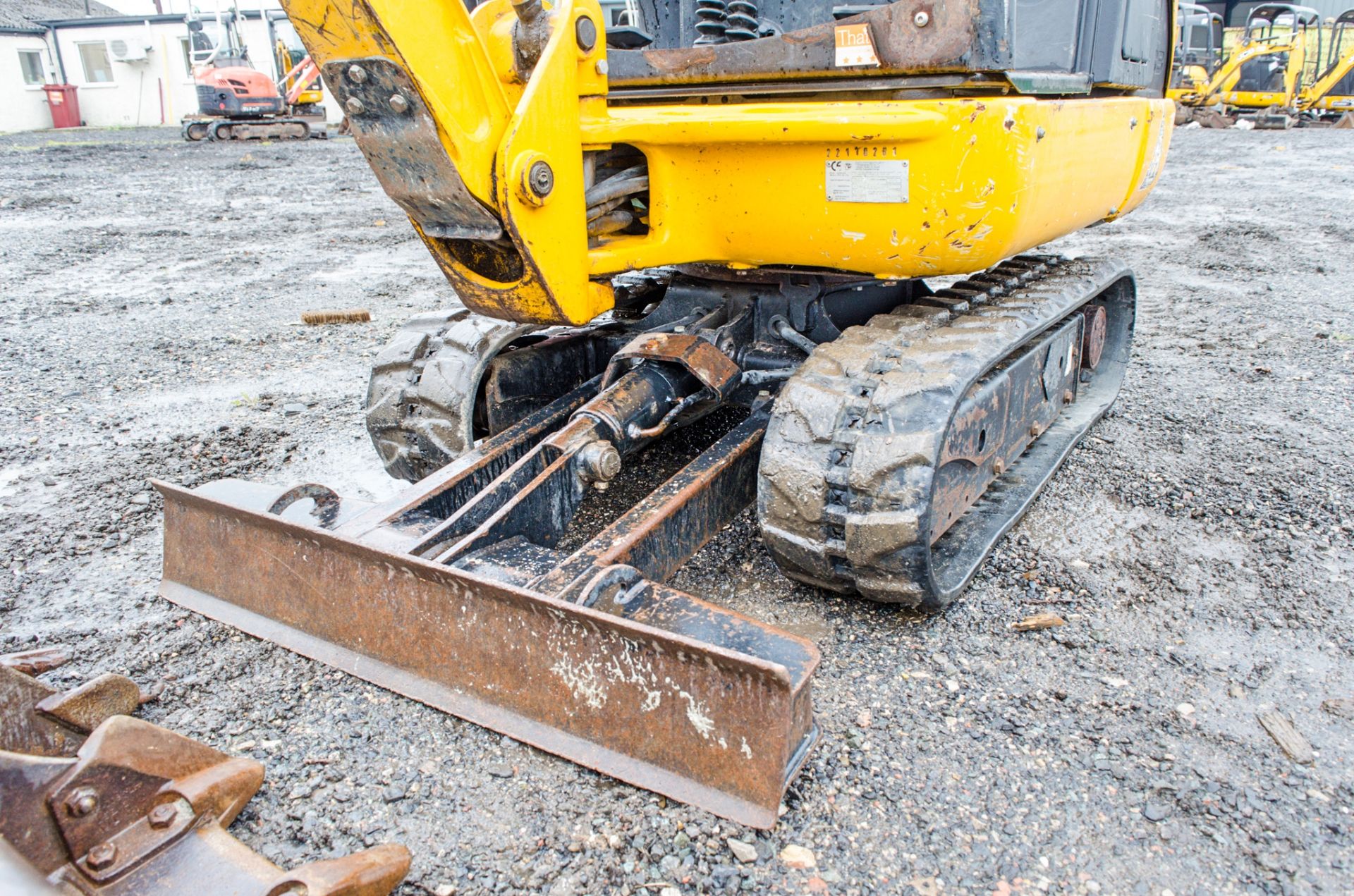 JCB 8014 CTS 1.5 tonne rubber tracked mini excavator Year: 2014 S/N: 2070494 Recorded Hours: 1025 - Image 11 of 20