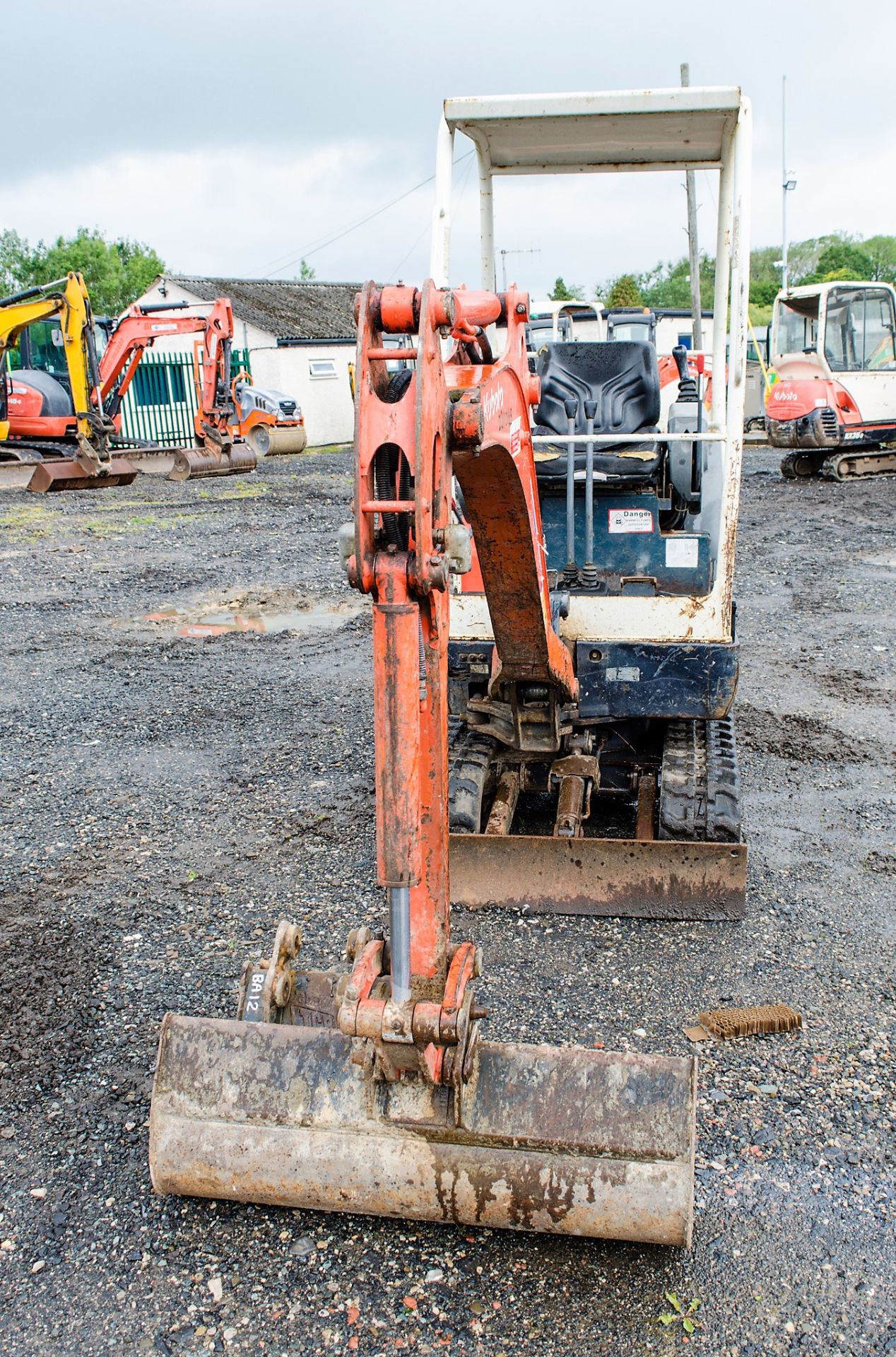 Kubota KX36-3 1.5 tonne rubber tracked mini excavator Year: S/N: 7075955 Recorded Hours: 3843 blade, - Image 5 of 19