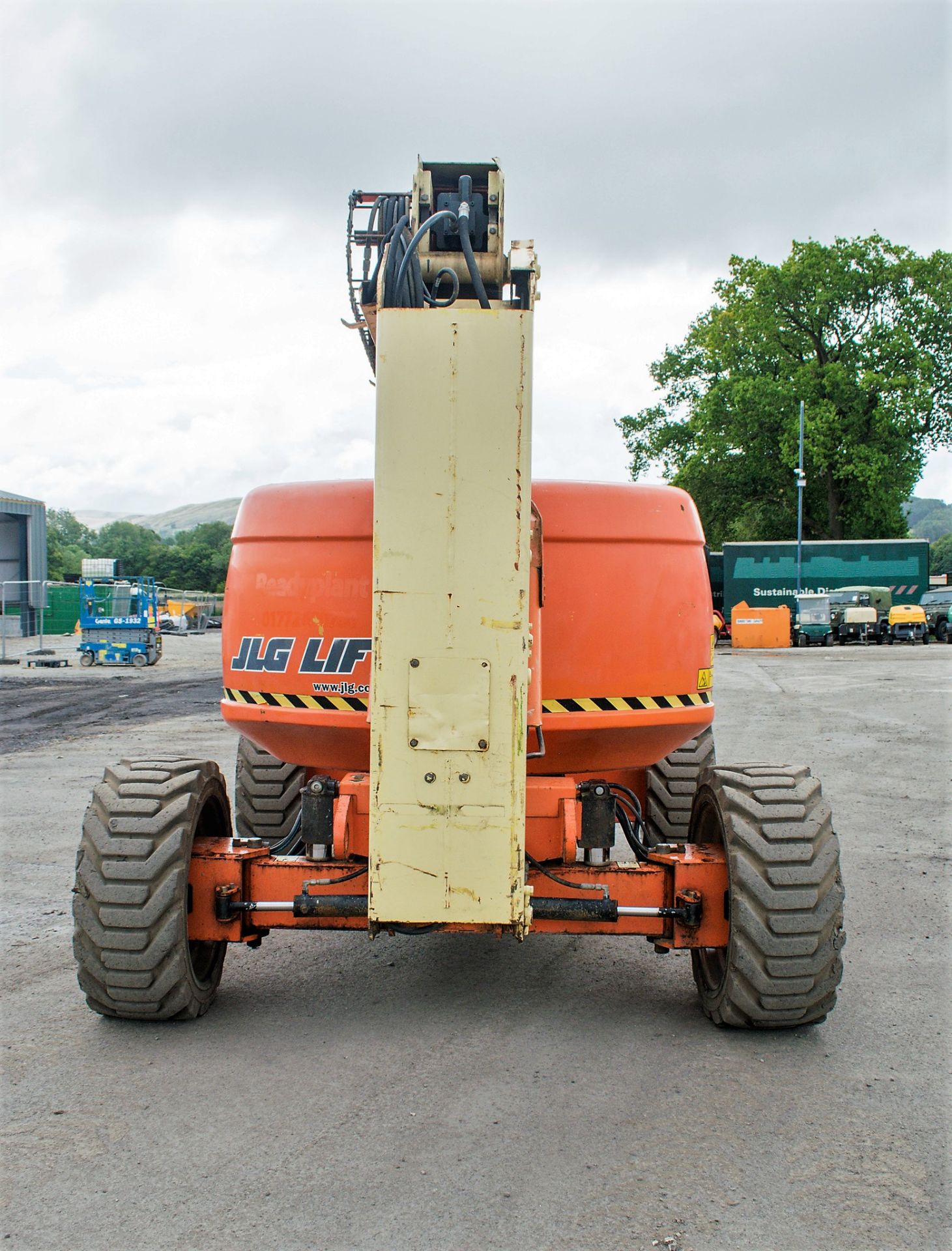 JLG 600AJ diesel driven 4WD articulated boom access platform Year: 2007 S/N: 23275 Recorded Hours: - Image 6 of 17