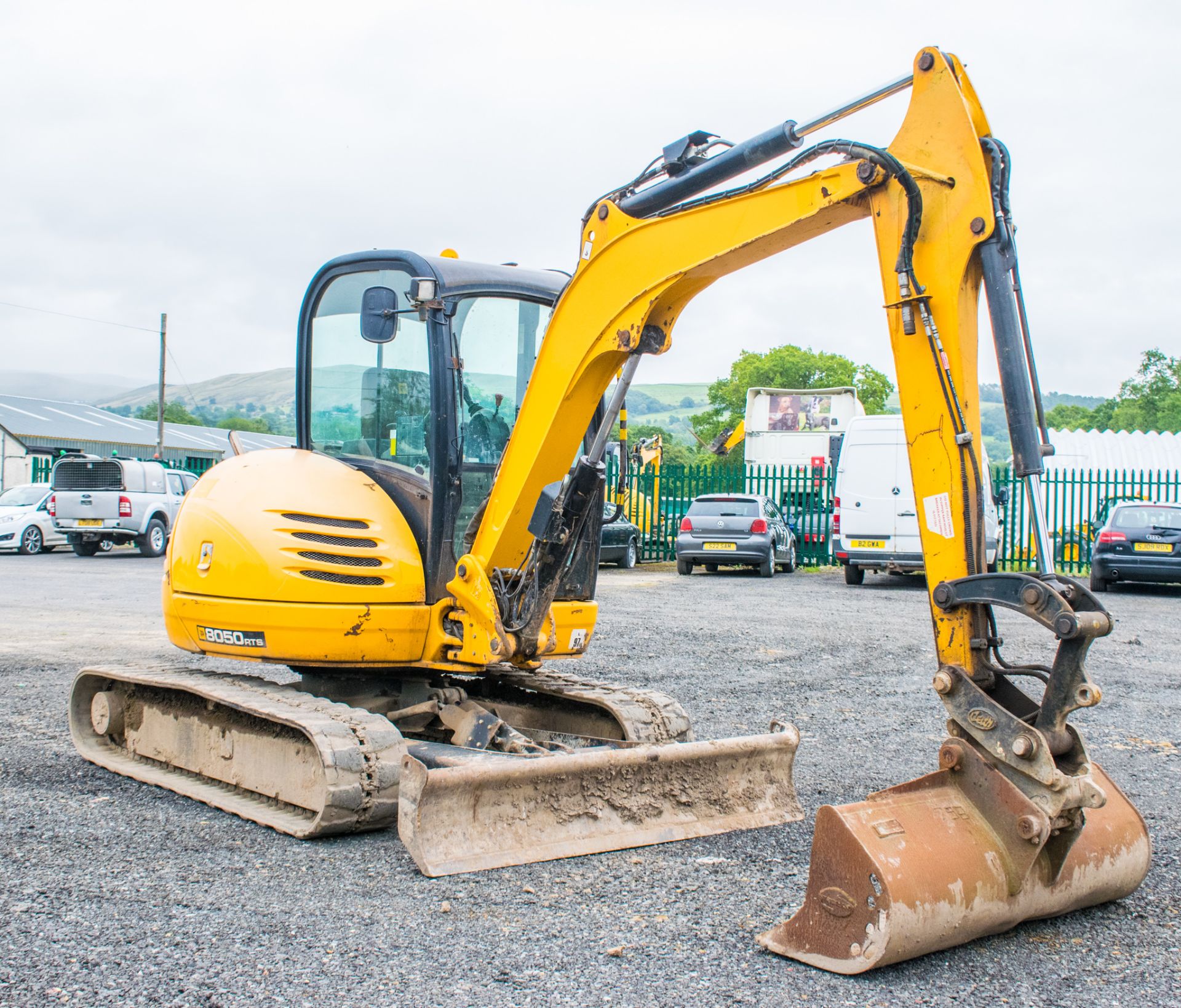 JCB 8050 RTS 5 tonne rubber tracked excavator  Year: 2013 S/N: 741951 Recorded Hours: 2673 Piped, - Image 2 of 21