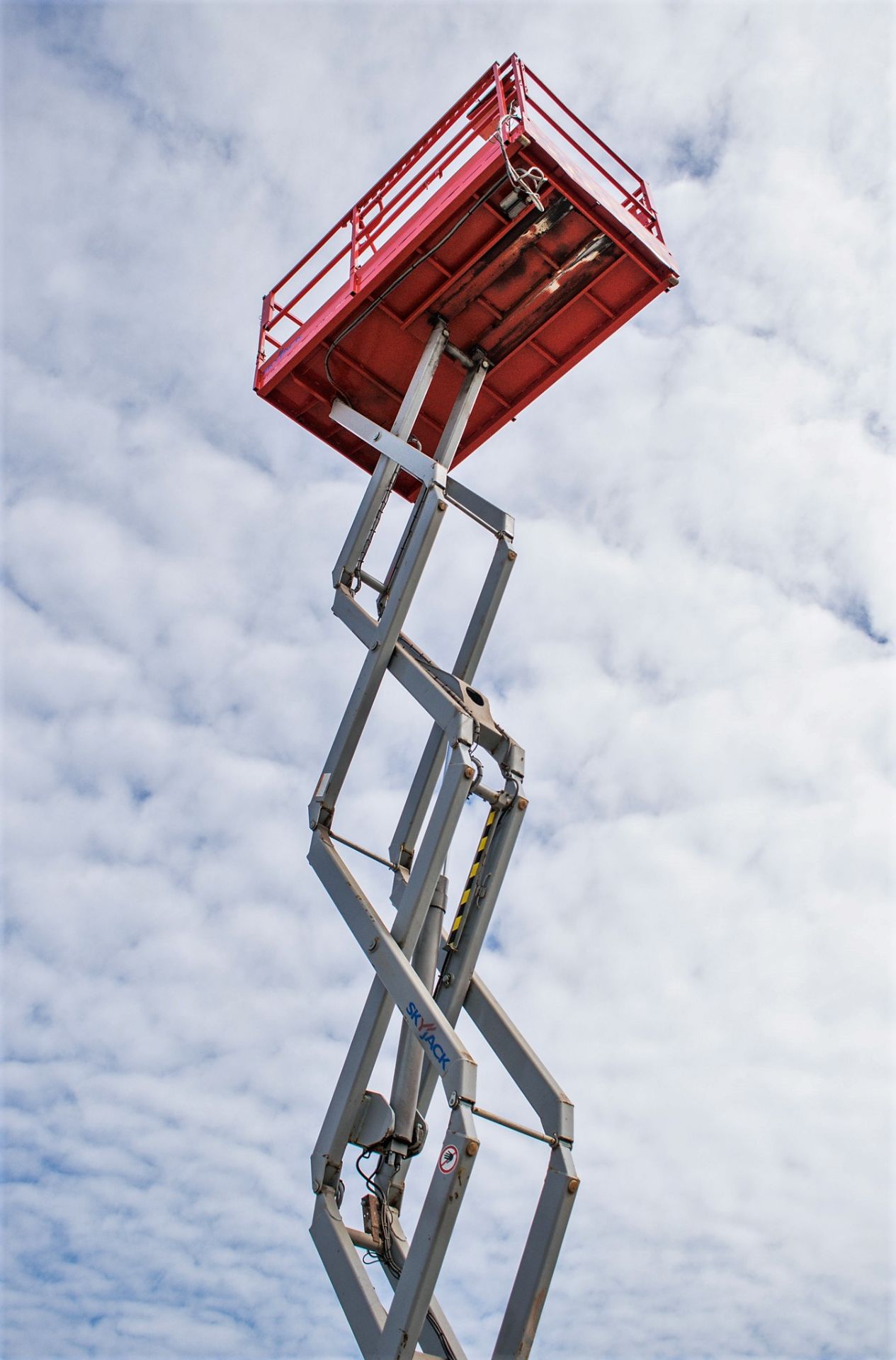 Skyjack SJ6832RT 32 ft 4WD diesel driven scissor lift Year: S/N: Recorded Hours: 2708 RP - Image 10 of 15