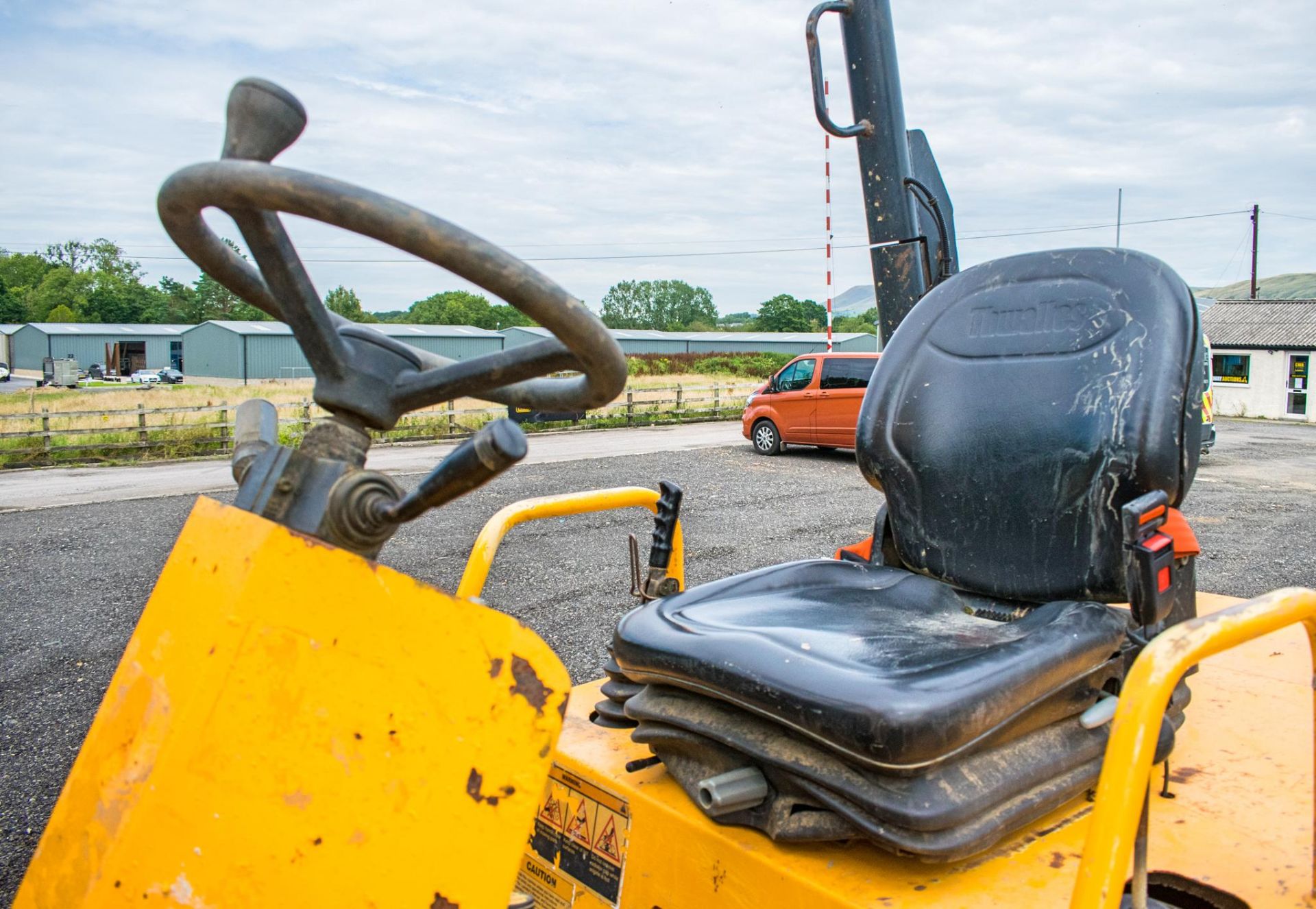 Thwaites 6 tonne swivel skip dumper  Reg No: MX64 OJD   c/w V5 Road Reg Certificate Year: 2013  S/N: - Image 17 of 18