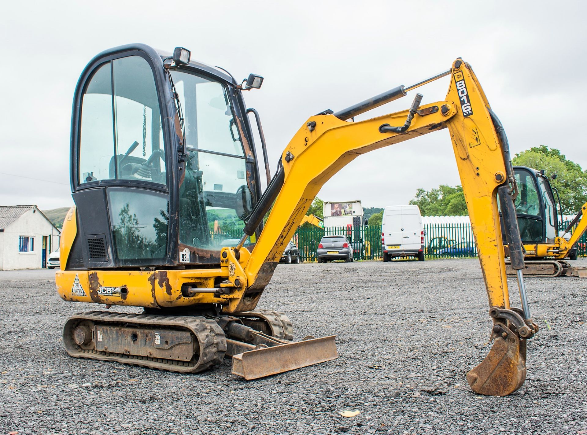 JCB 8016 CTS 1.5 tonne rubber tracked mini excavator Year: 2014 S/N: 2071572 Recorded Hours: 1974 - Image 2 of 25