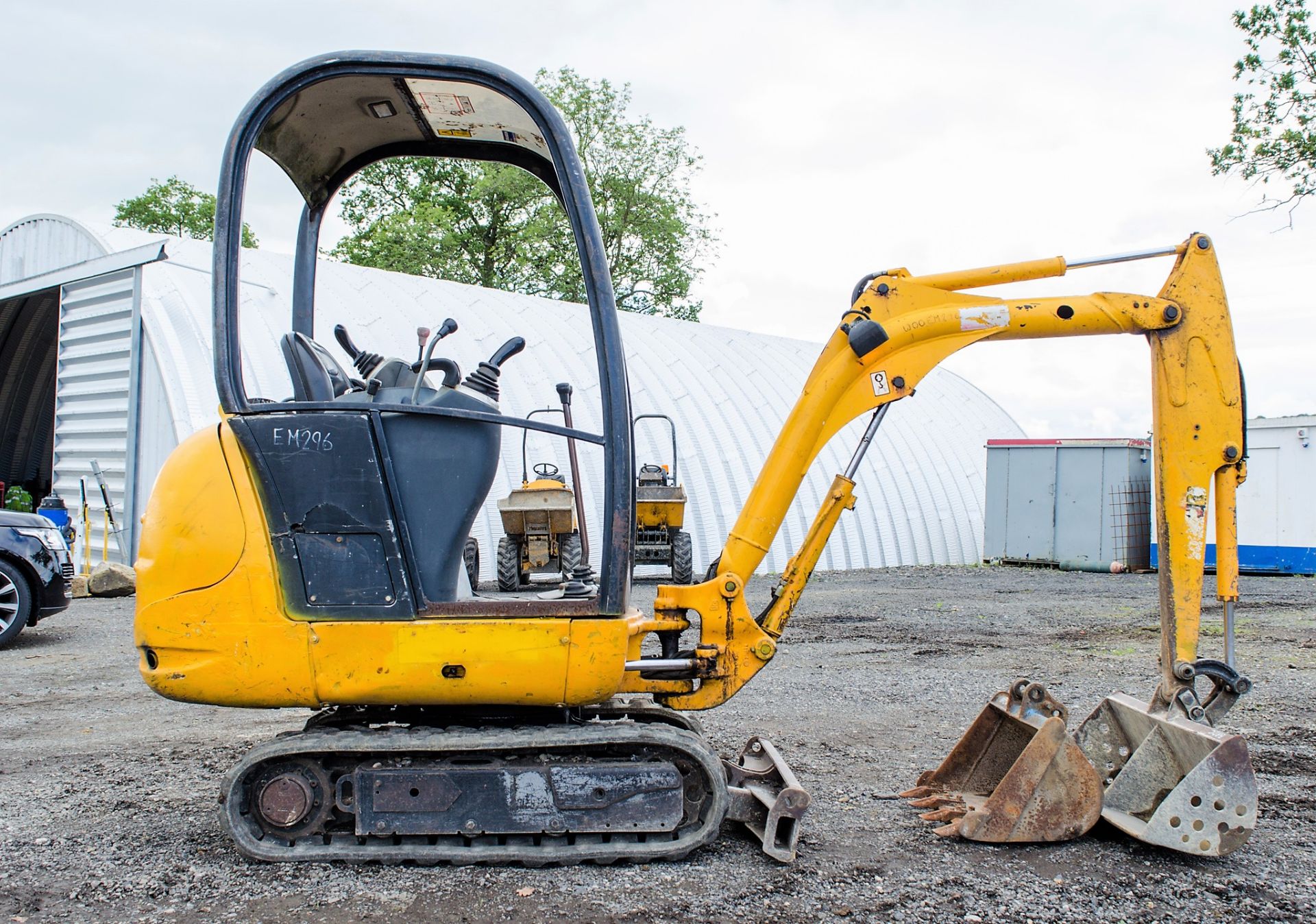 JCB 8014 CTS 1.5 tonne rubber tracked mini excavator Year: 2006 S/N: E1156801 Recorded Hours: 943 - Image 8 of 20