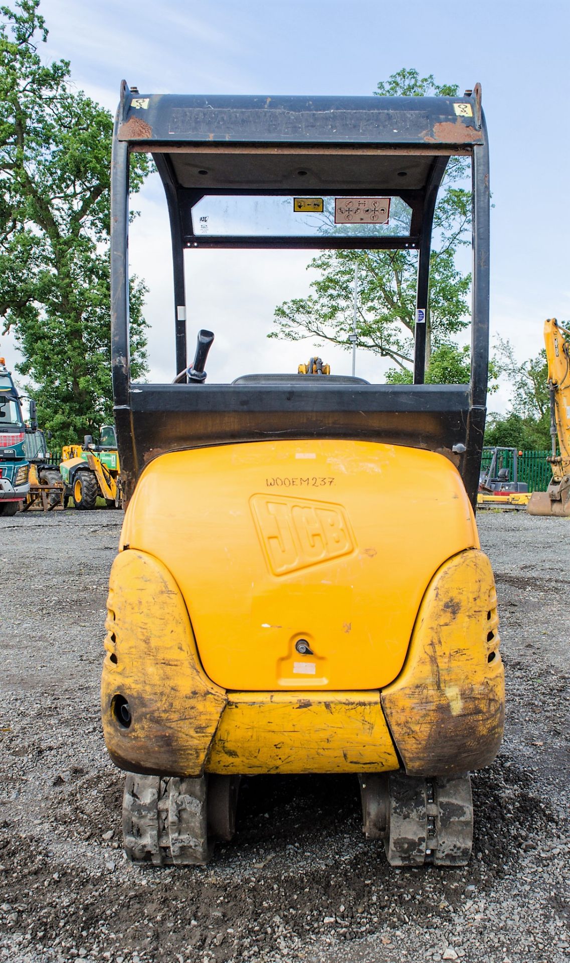 JCB 8014 1.5 tonne rubber tracked mini excavator Year: 2004 S/N: E1021487 Recorded Hours: 4165 blade - Image 6 of 20