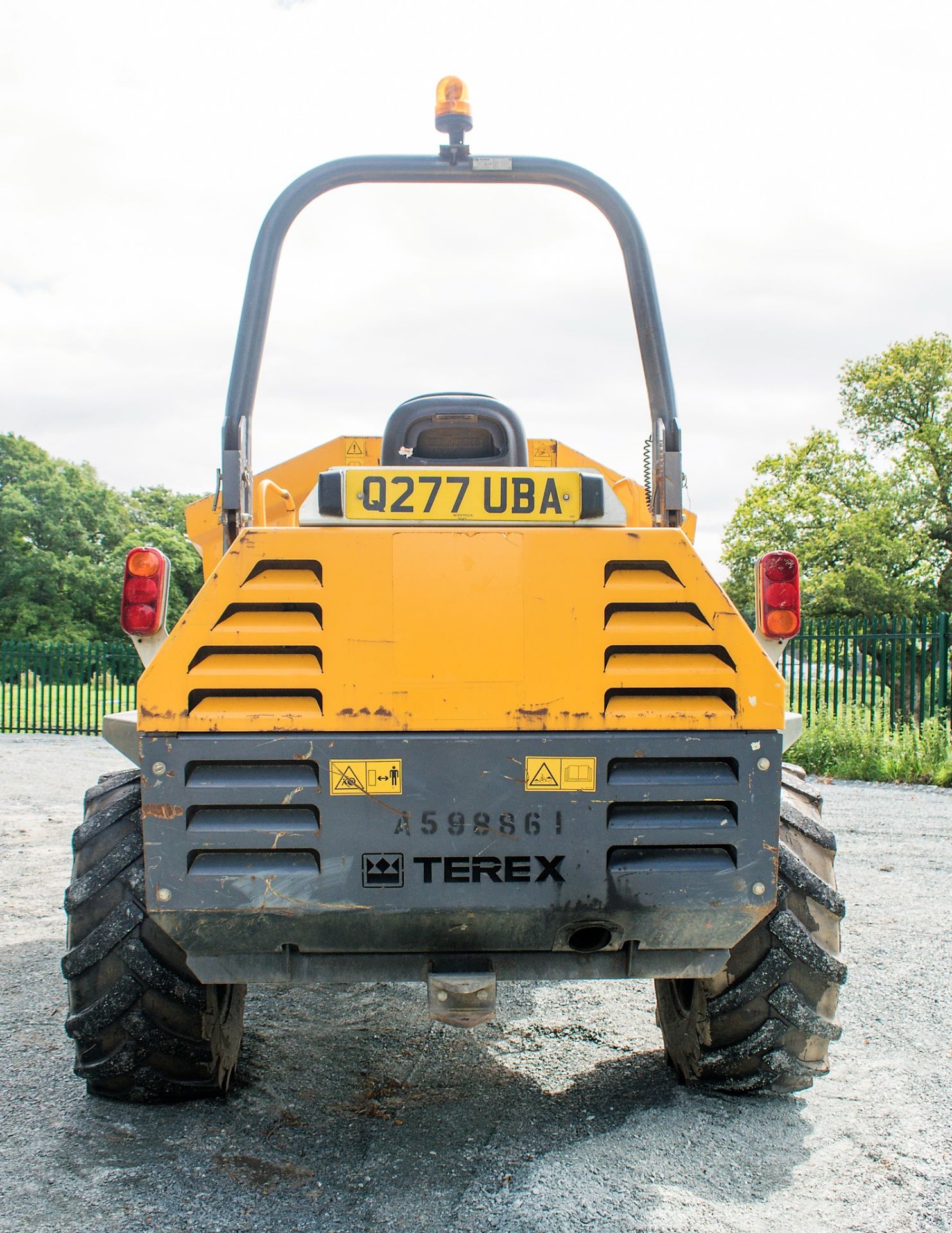 Terex 6 tonne swivel skip dumper Year: 2013 S/N: ED4MT4144 Recorded Hours: 1969 A598861 - Image 6 of 19