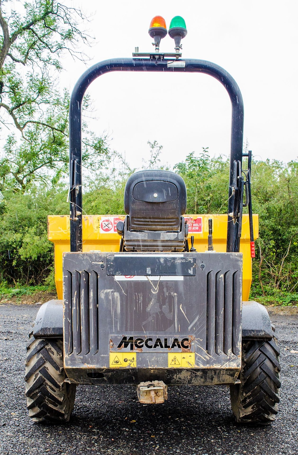 Mecalac TA3 3 tonne straight skip dumper Year: 2018 S/N: EJ2PA4267 Recorded Hours: 577 - Image 6 of 18