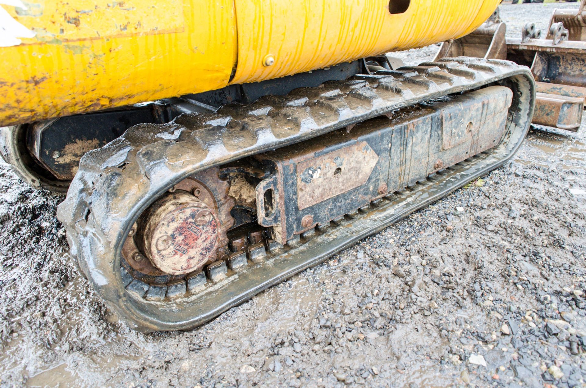 JCB 8014 CTS 1.5 tonne rubber tracked mini excavator Year: 2014 S/N: 2070507 Recorded Hours: 1678 - Image 9 of 19