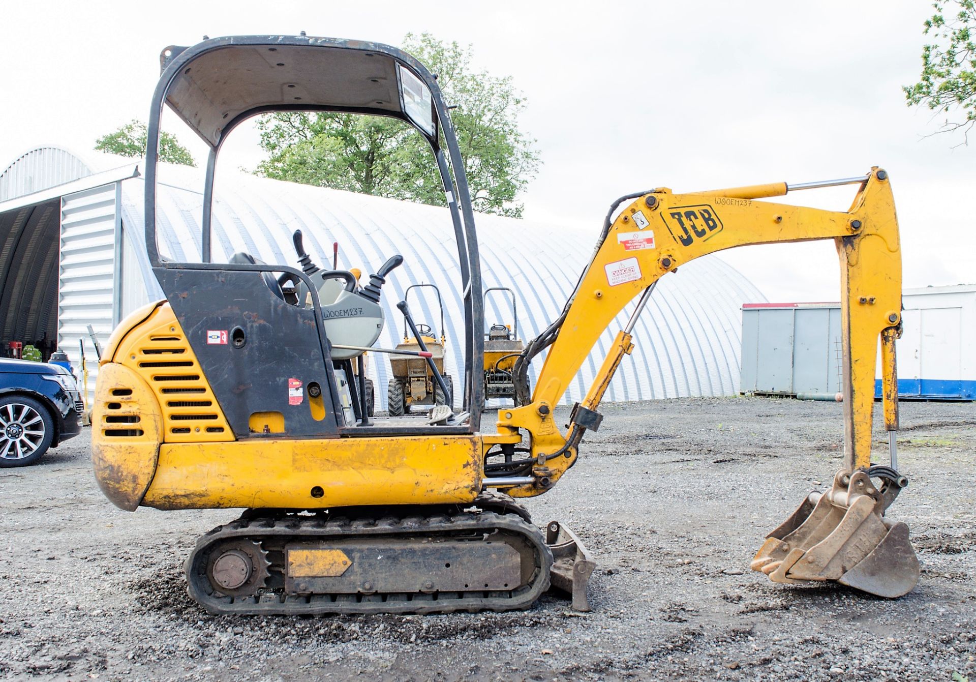 JCB 8014 1.5 tonne rubber tracked mini excavator Year: 2004 S/N: E1021487 Recorded Hours: 4165 blade - Image 8 of 20