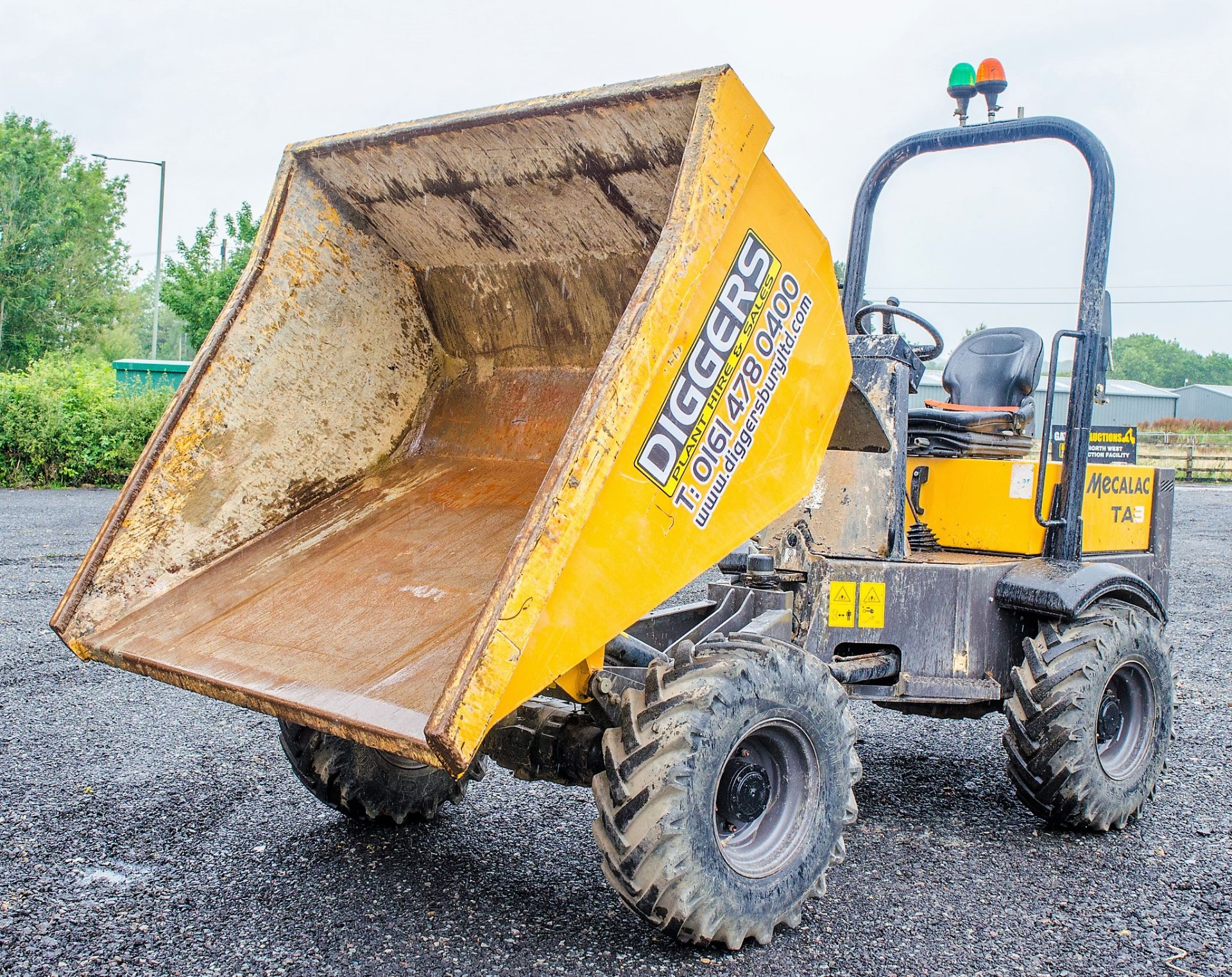 Mecalac TA3 3 tonne straight skip dumper Year: 2018 S/N: EJ2PA4267 Recorded Hours: 577 - Image 13 of 18