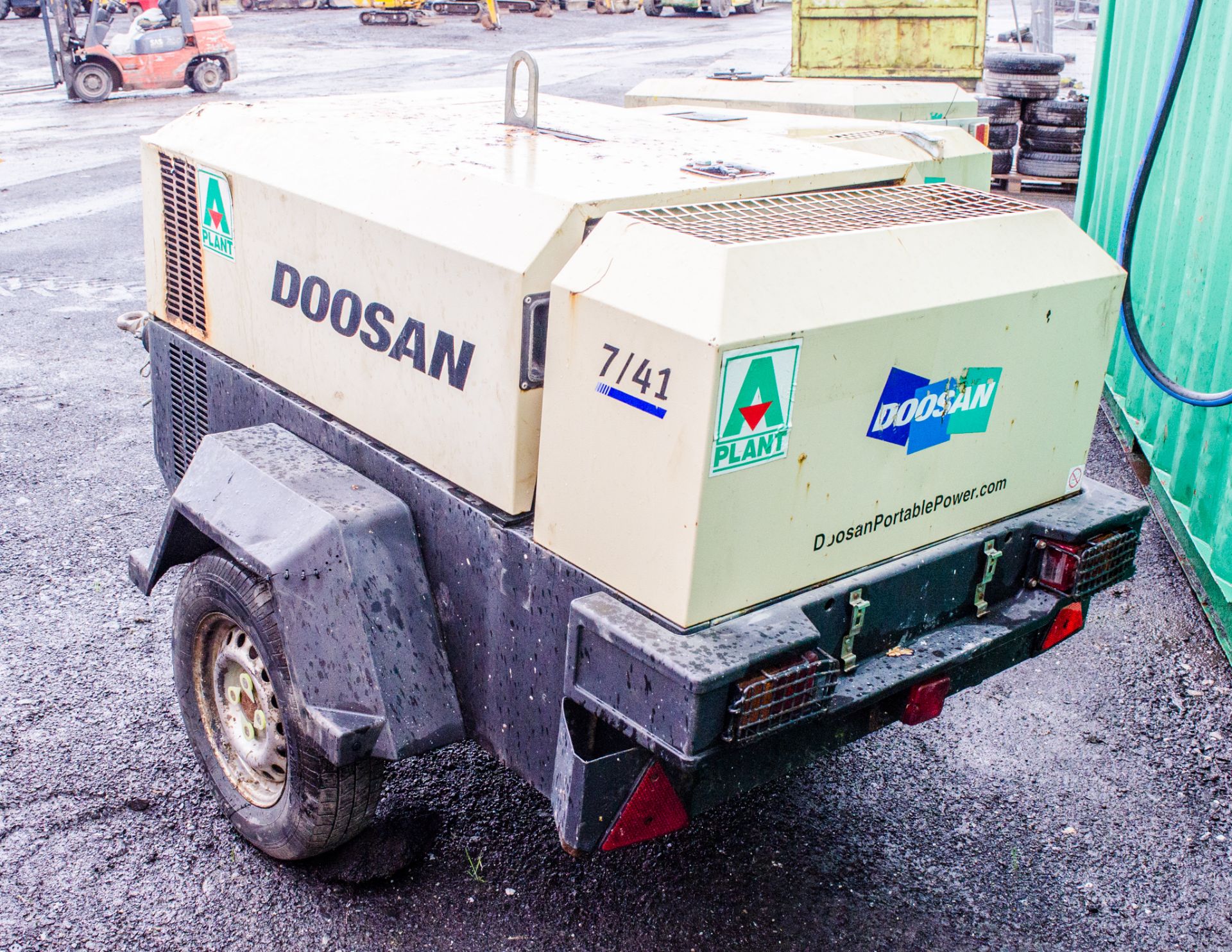 Doosan 741 diesel driven mobile air compressor  Year: 2012  S/M: 431245 Recorded Hours: 660 A577334 - Image 2 of 5