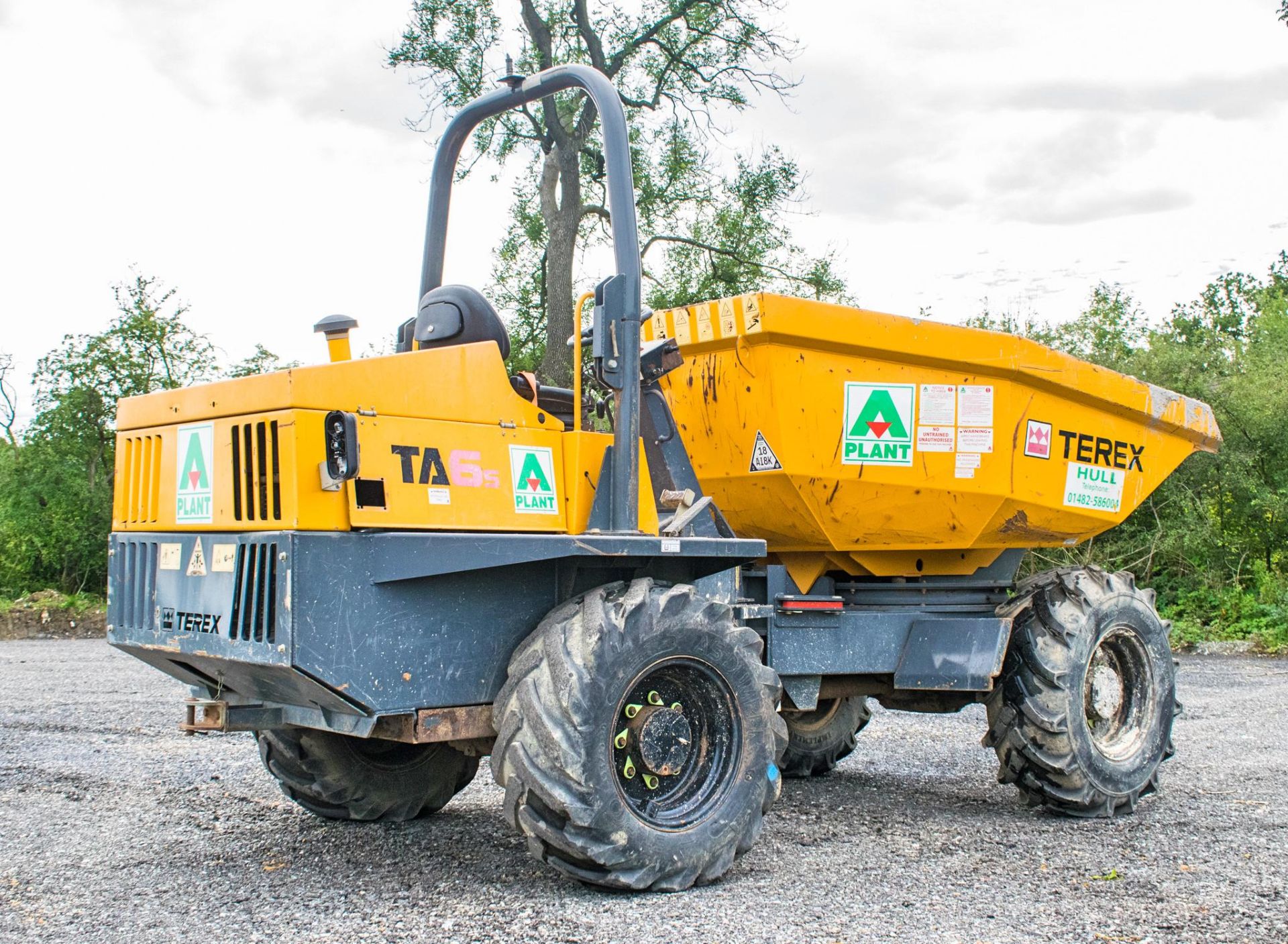 Terex TA6s 6 tonne straight skip dumper Reg No: Q294 EGU   c/w V5 Road Reg Certificate Year: 2014 - Image 3 of 18